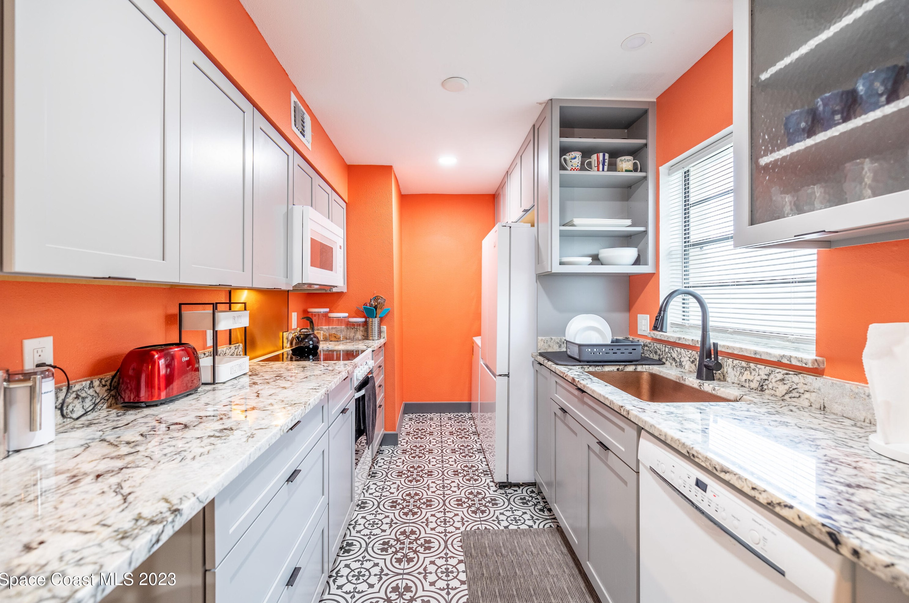 2229 Flower Tree Cir, Melbourne, FL 32935