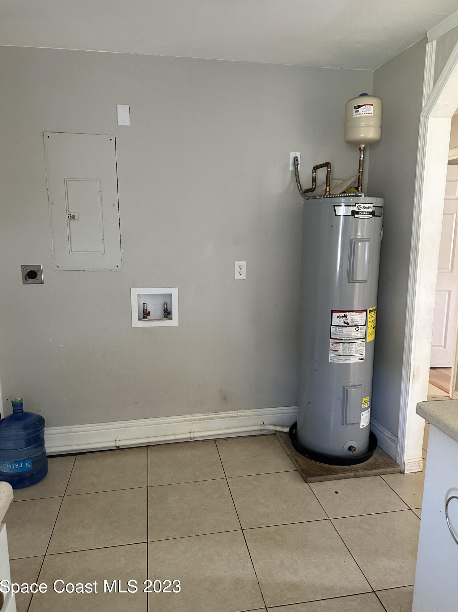 246 Prince Ave, Melbourne FL  32901-8622 exterior