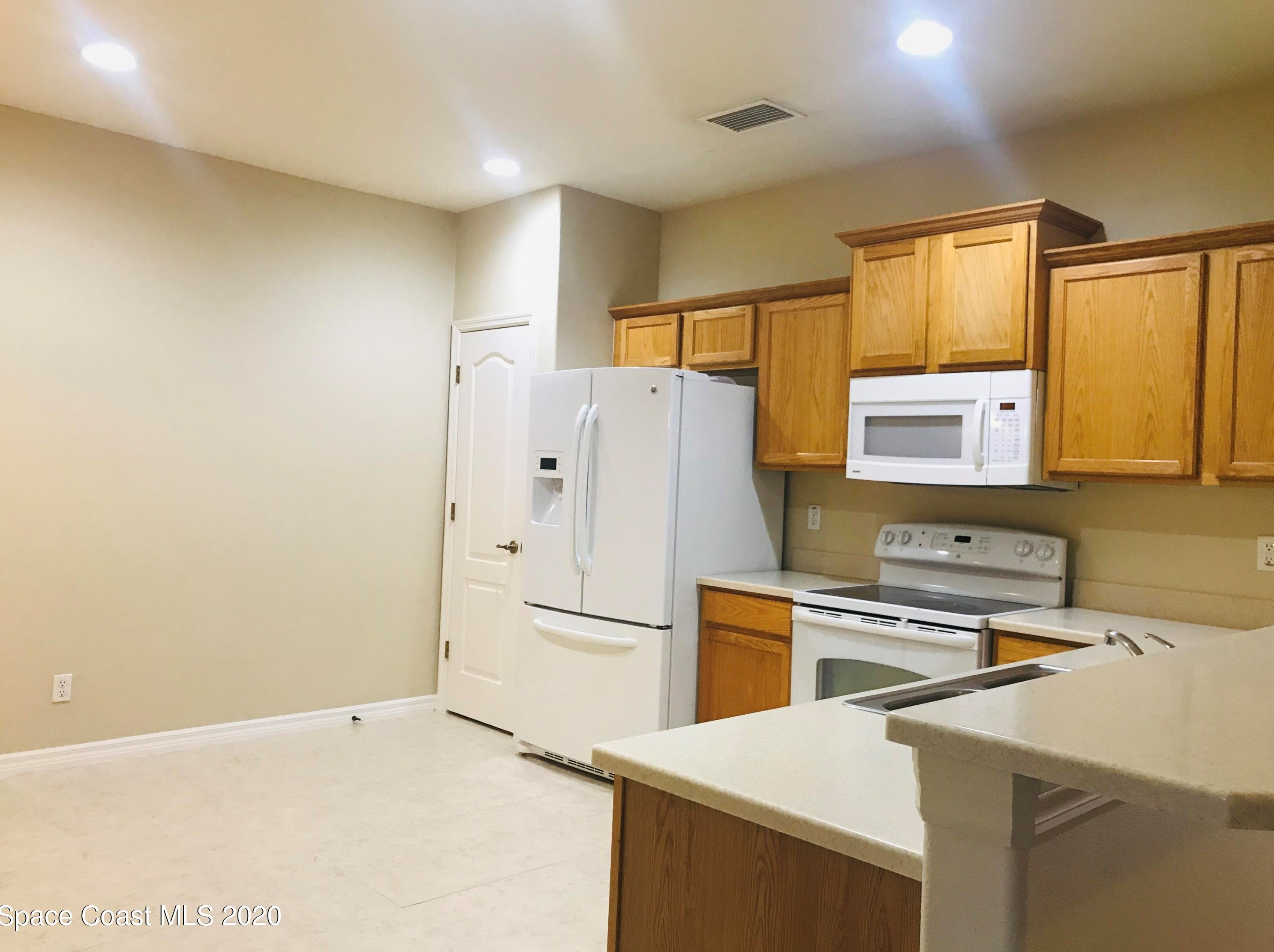 1761 Caleb Ln Apt 202, Melbourne, FL 32934