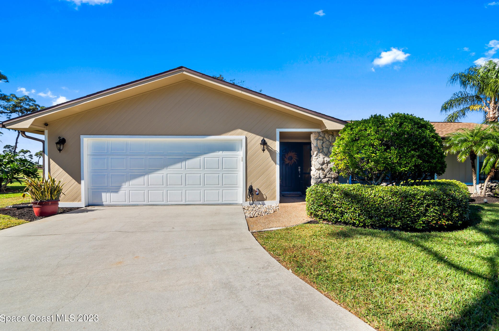 712 Wing Foot Ln, Melbourne, FL 32940-7855