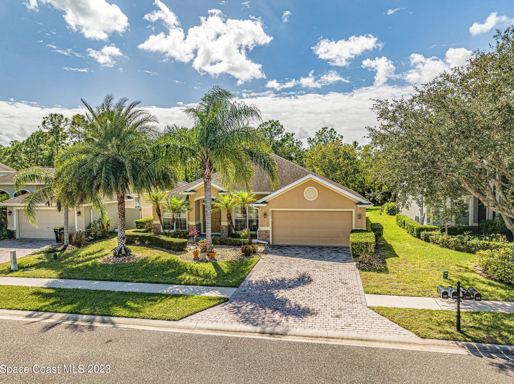 284 Abernathy Cir, Melbourne, FL 32909-2345