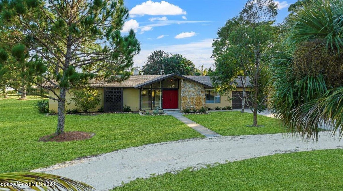 865 Carambola Dr, Merritt Island, FL 32952-4003