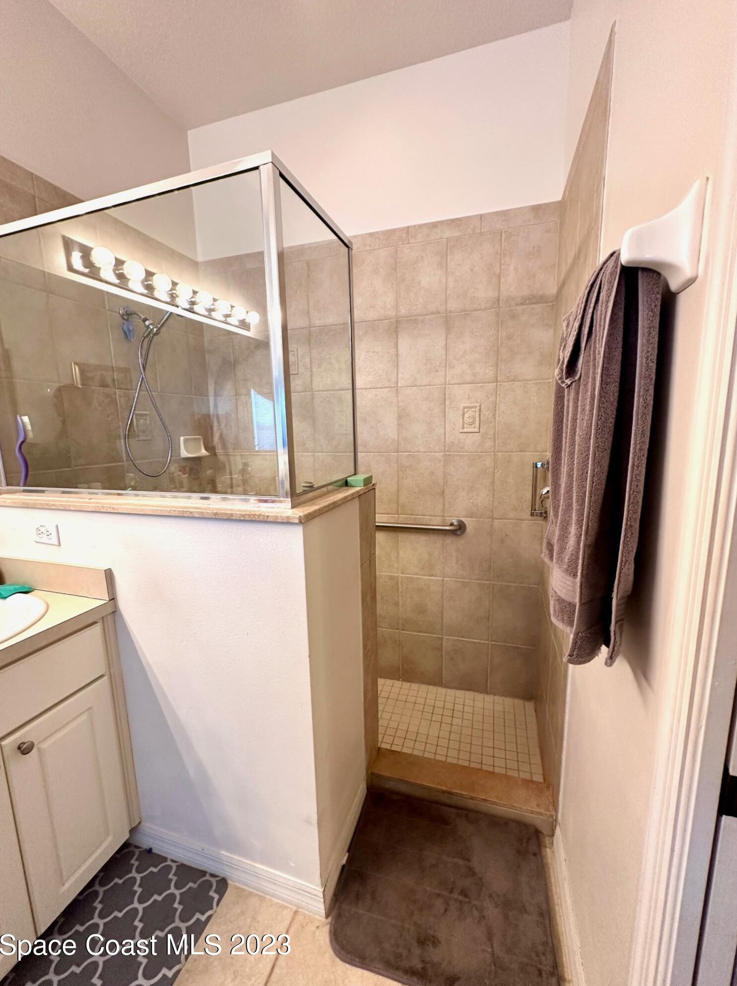 5013 Outlook Dr, Melbourne FL 32940-2338 exterior