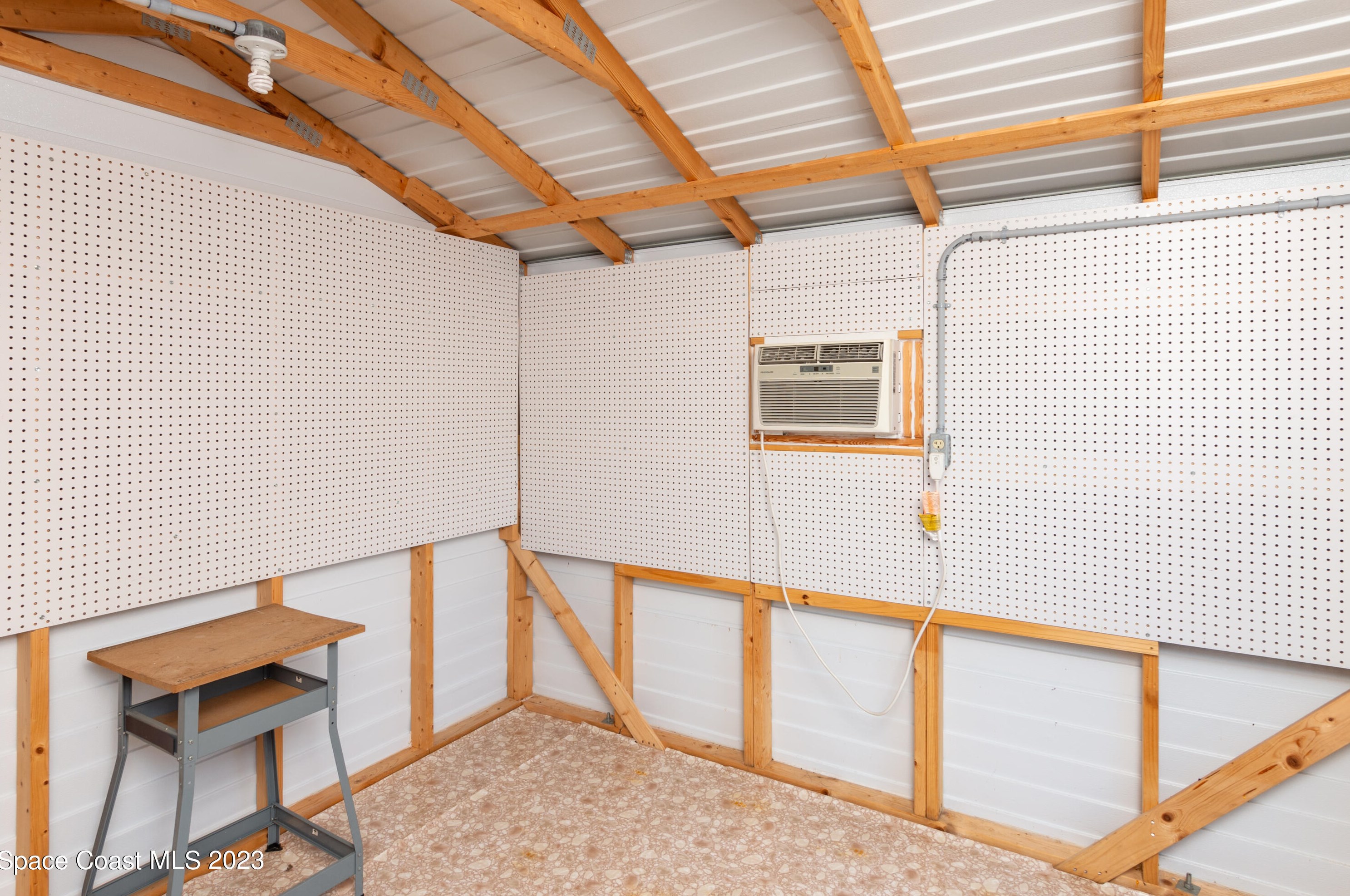 2420 Colony Dr, Melbourne FL  32935-2712 exterior