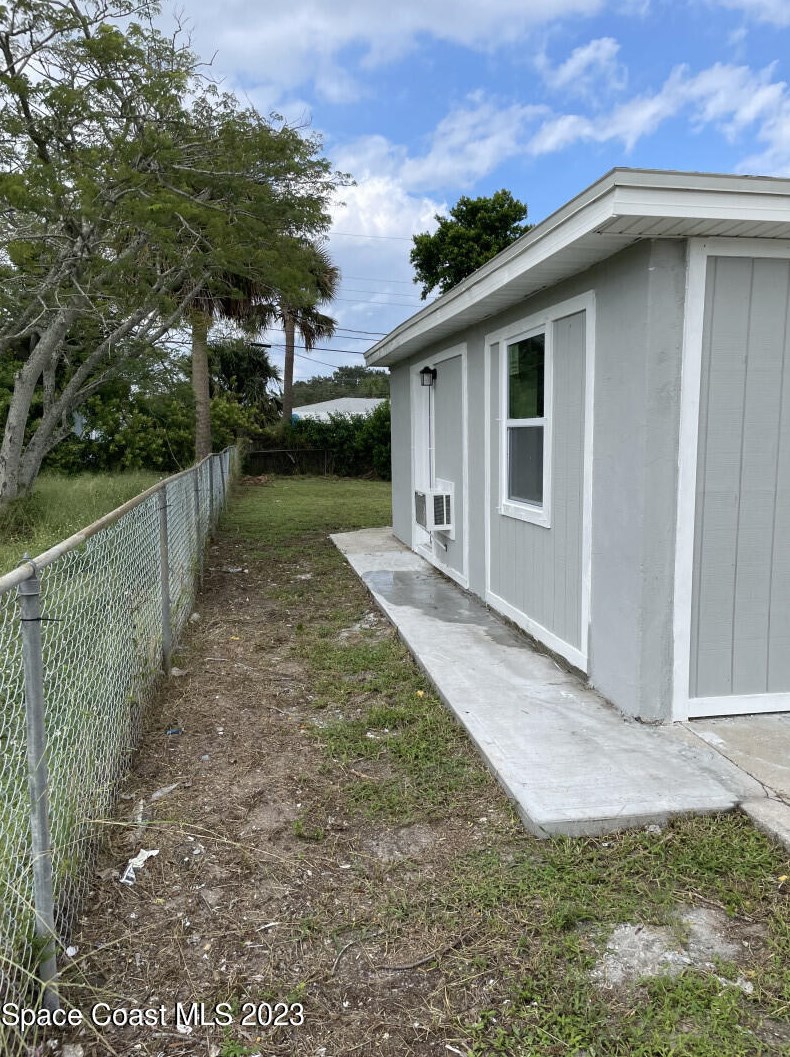 1060 Olive St, Cocoa, FL 32922