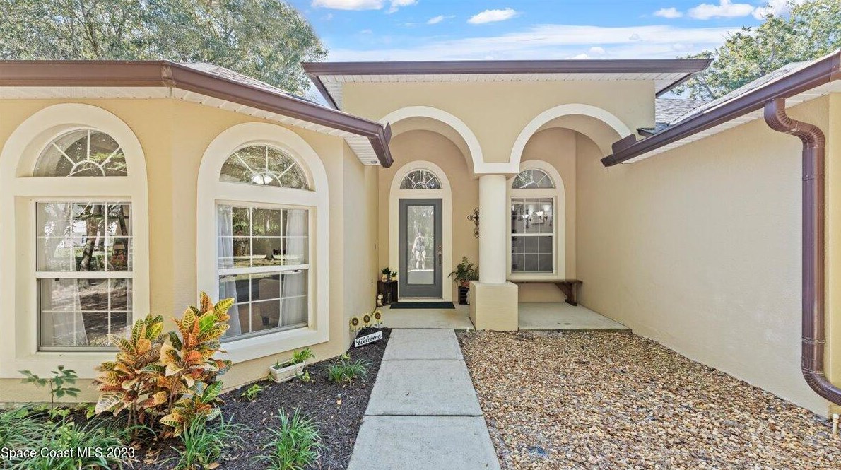 4007 Carlos Ln, Mims, FL 32754