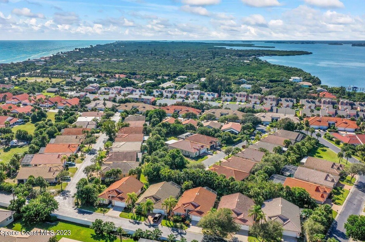 5572 Cord Grass Ln, Melbourne FL  32951-3366 exterior