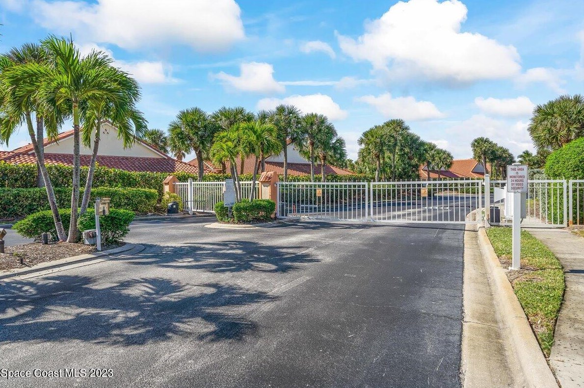5572 Cord Grass Ln, Melbourne FL  32951-3366 exterior