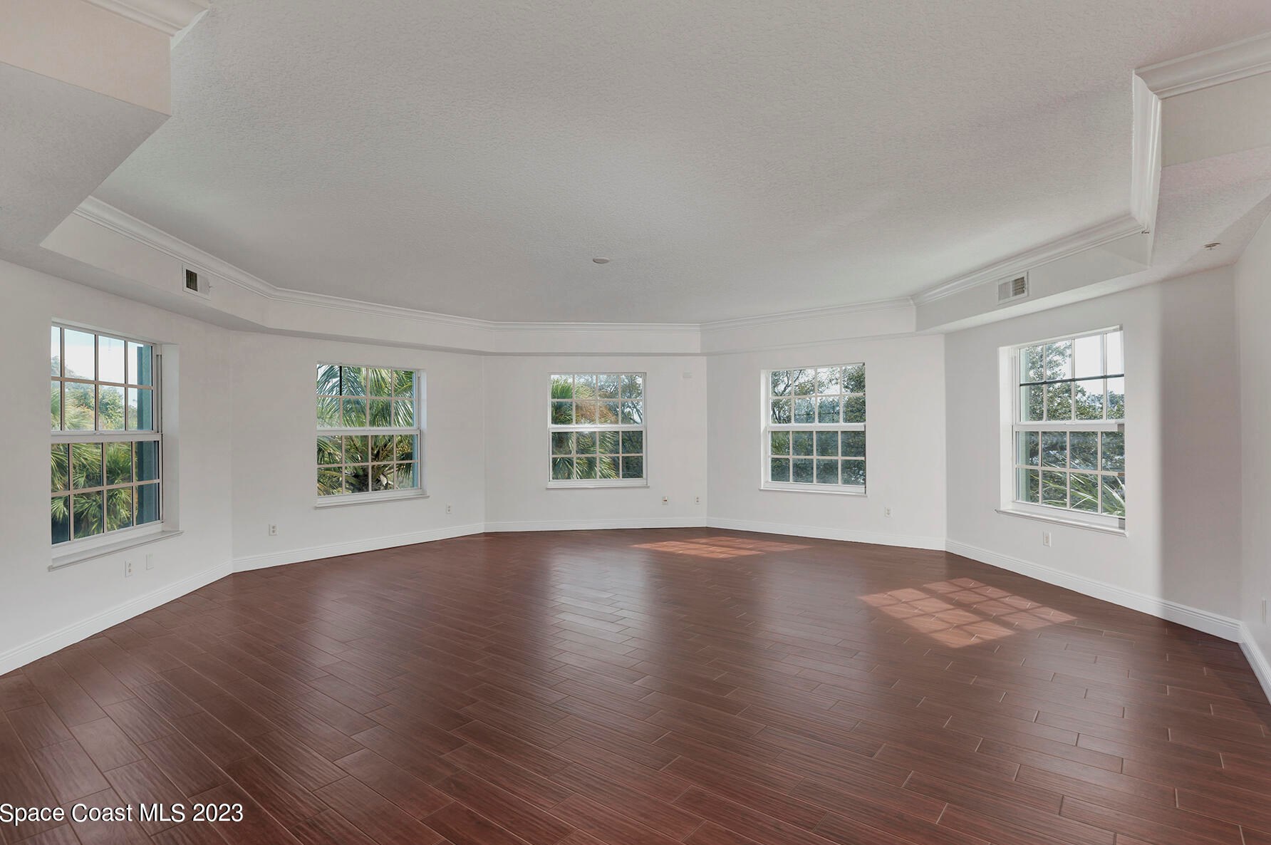 1211 E New Haven Ave #304, Melbourne, FL 32901