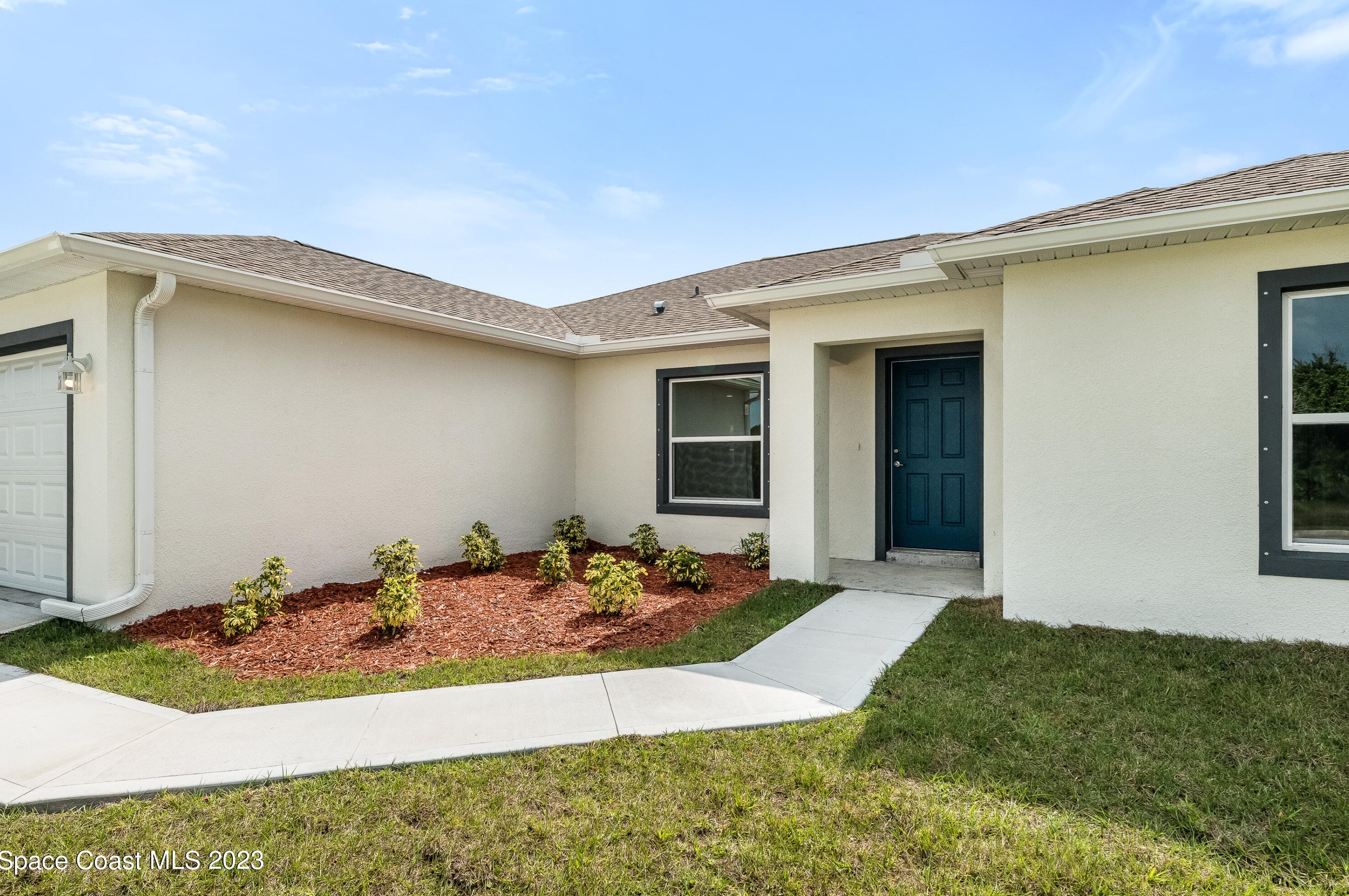 456 Almansa St Ne, Melbourne, FL 32907