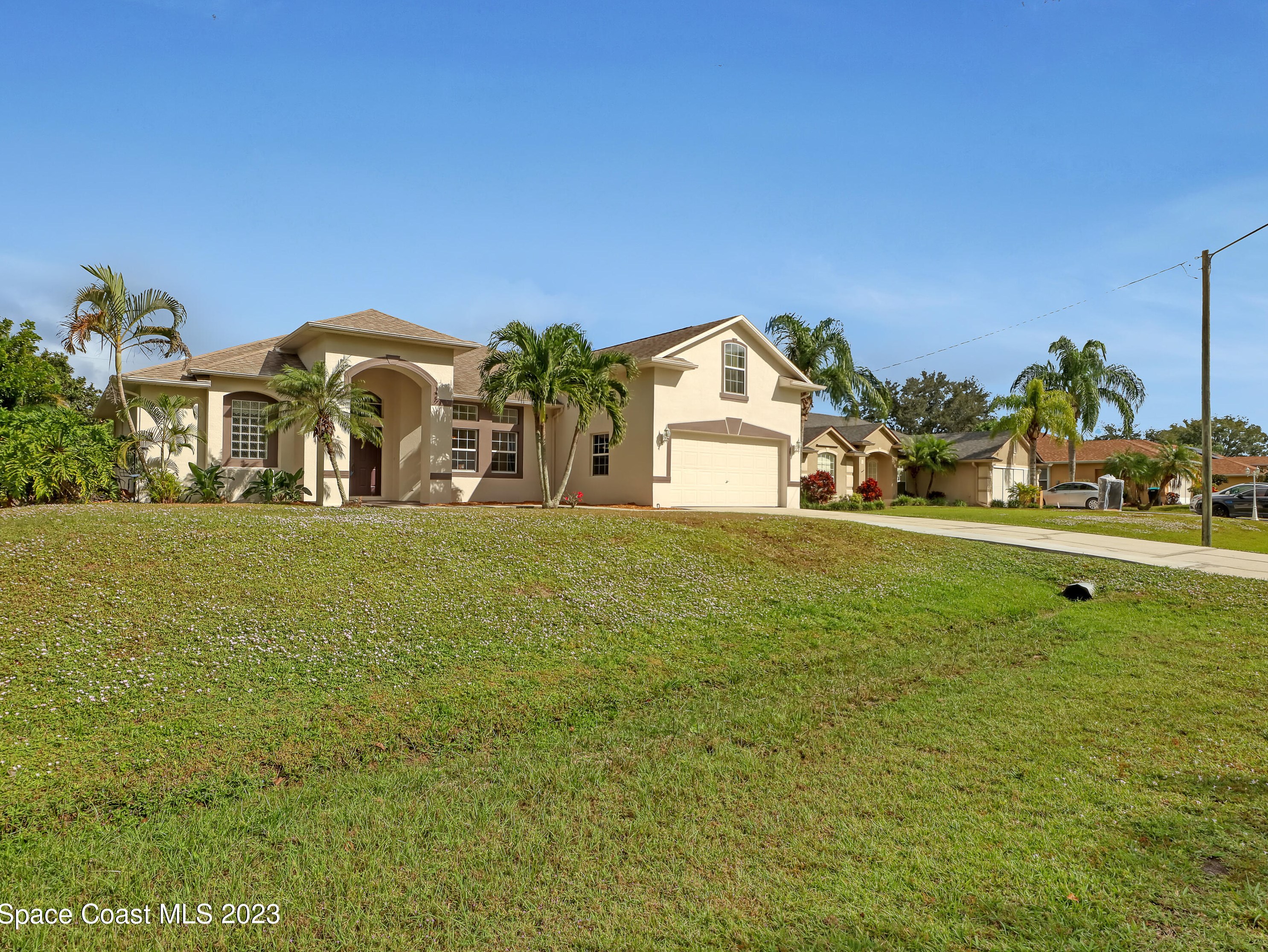 1663 Dozier Cir, Melbourne, FL 32909-6537