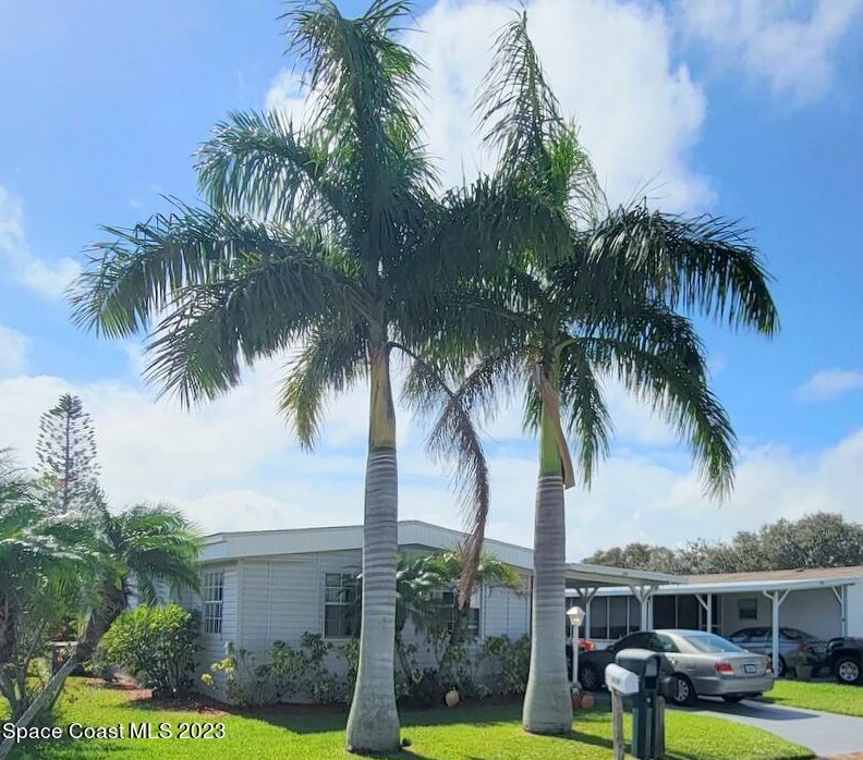 621 Royal Tern Dr, Sebastian, FL 32976