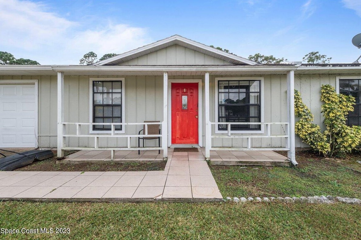 196 San Luis St, Melbourne, FL 32908-3513