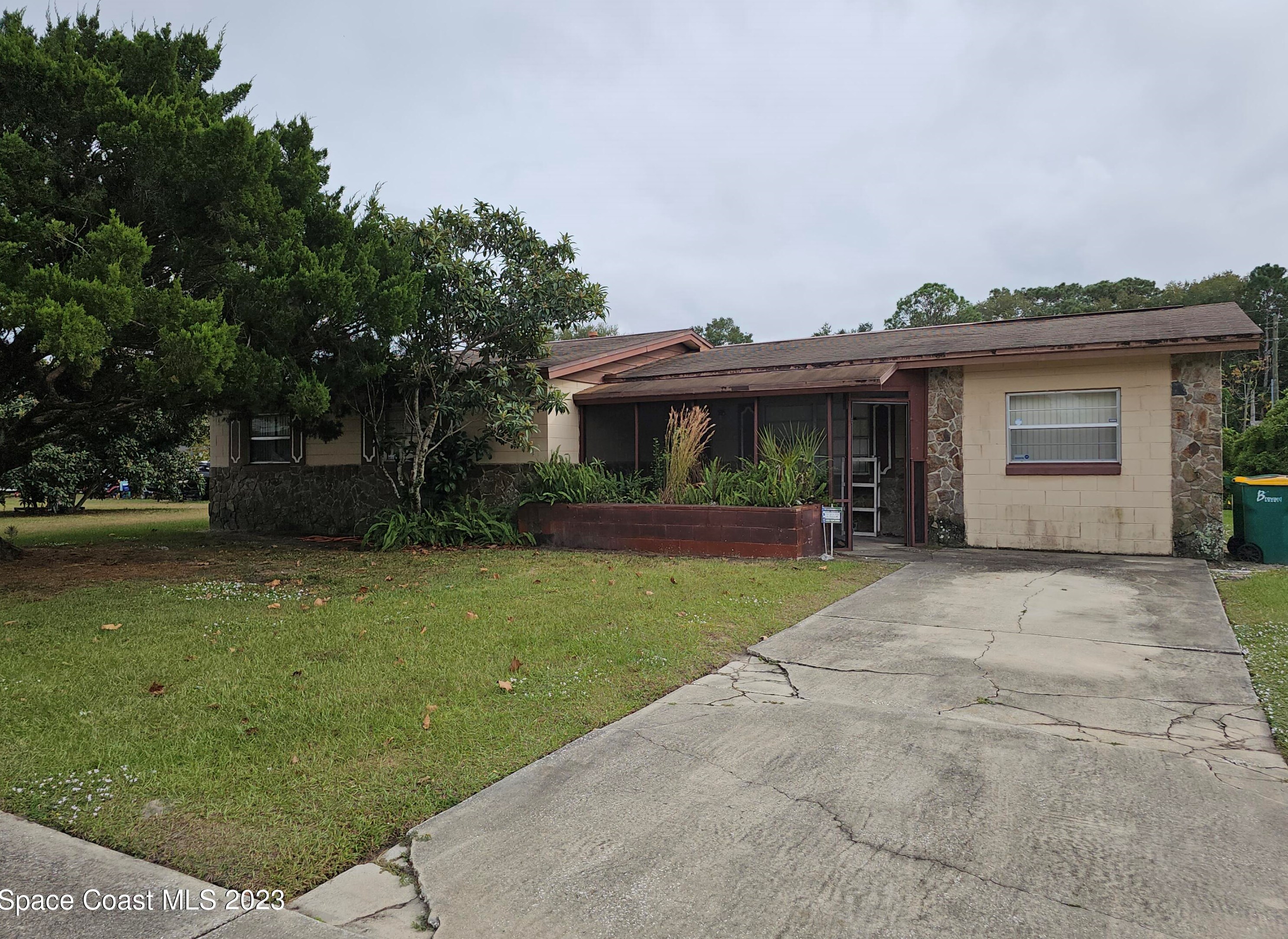 3579 Ridgeway Ave, Mims, FL 32754