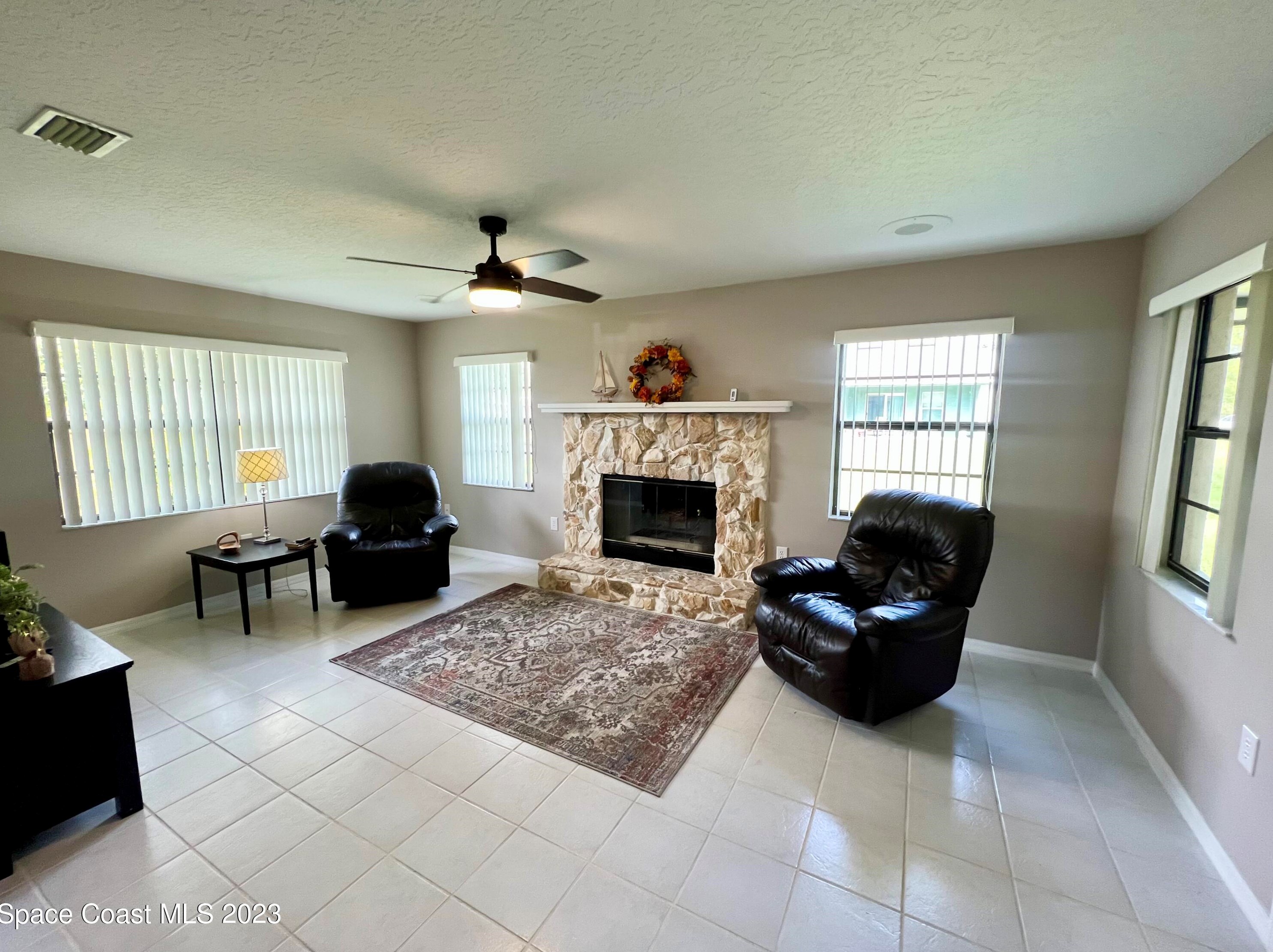 1583 Heartwellville St, Melbourne FL  32907-7062 exterior