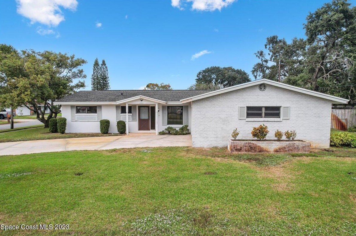 2732 Riviera Dr, Titusville, FL 32780