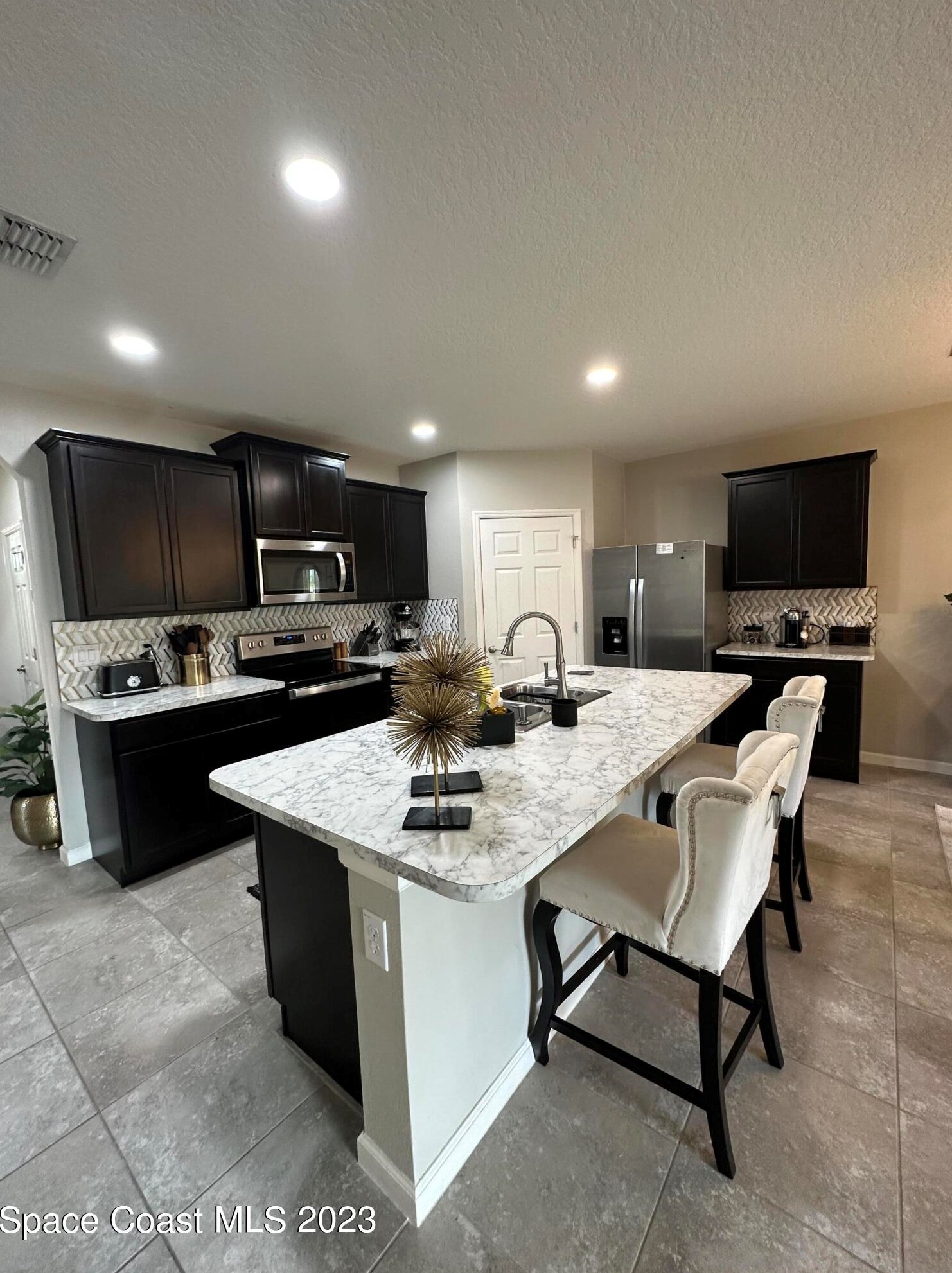 1774 Dalroy St Nw, Melbourne, FL 32907
