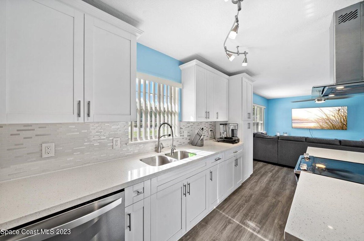 502 Kennwood Ave, Merritt Island FL 32952-3784 exterior