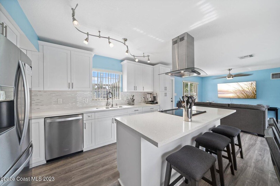 502 Kennwood Ave, Merritt Island FL 32952-3784 exterior