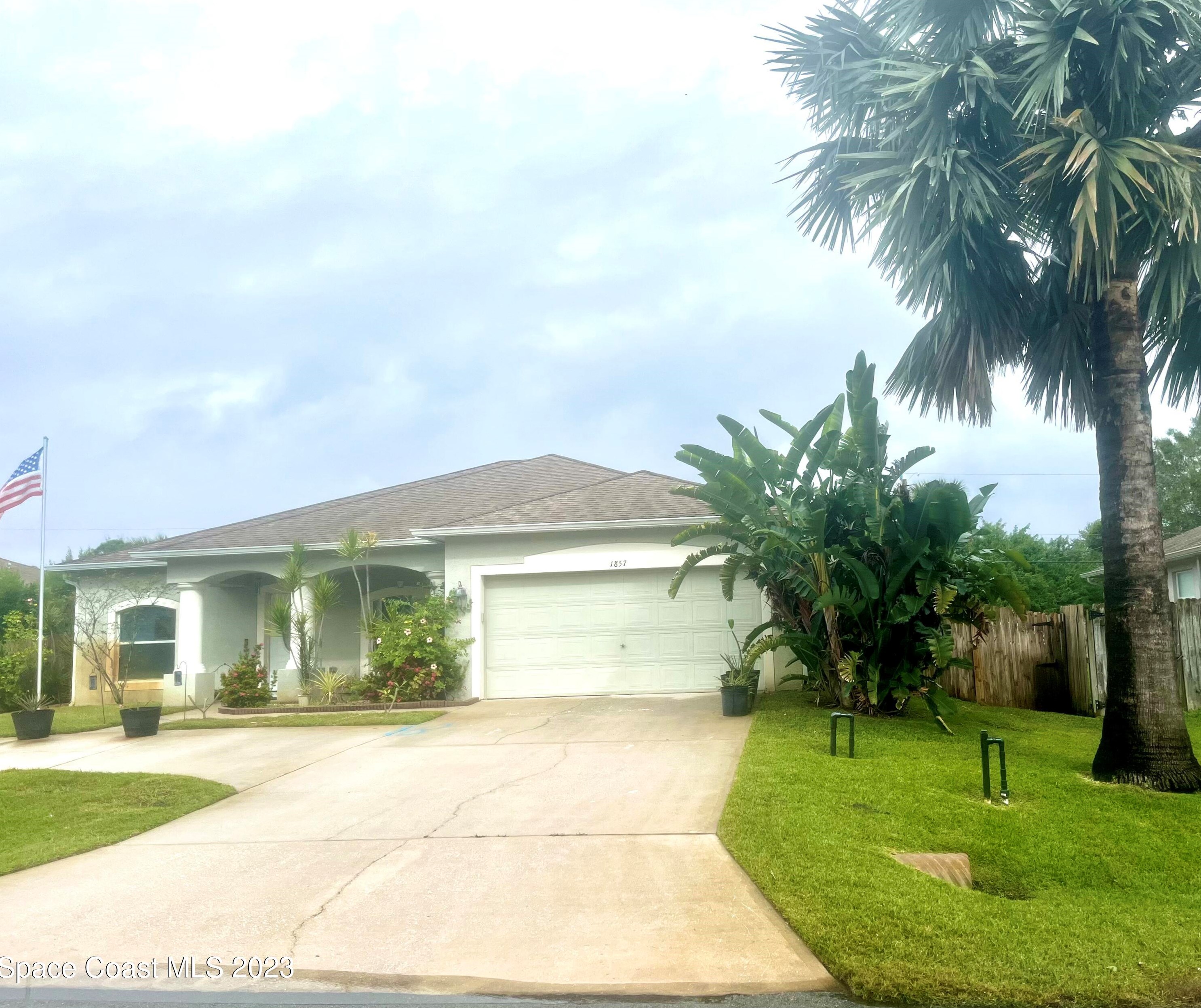 1857 Cajeput Ct Nw, Melbourne, FL 32907
