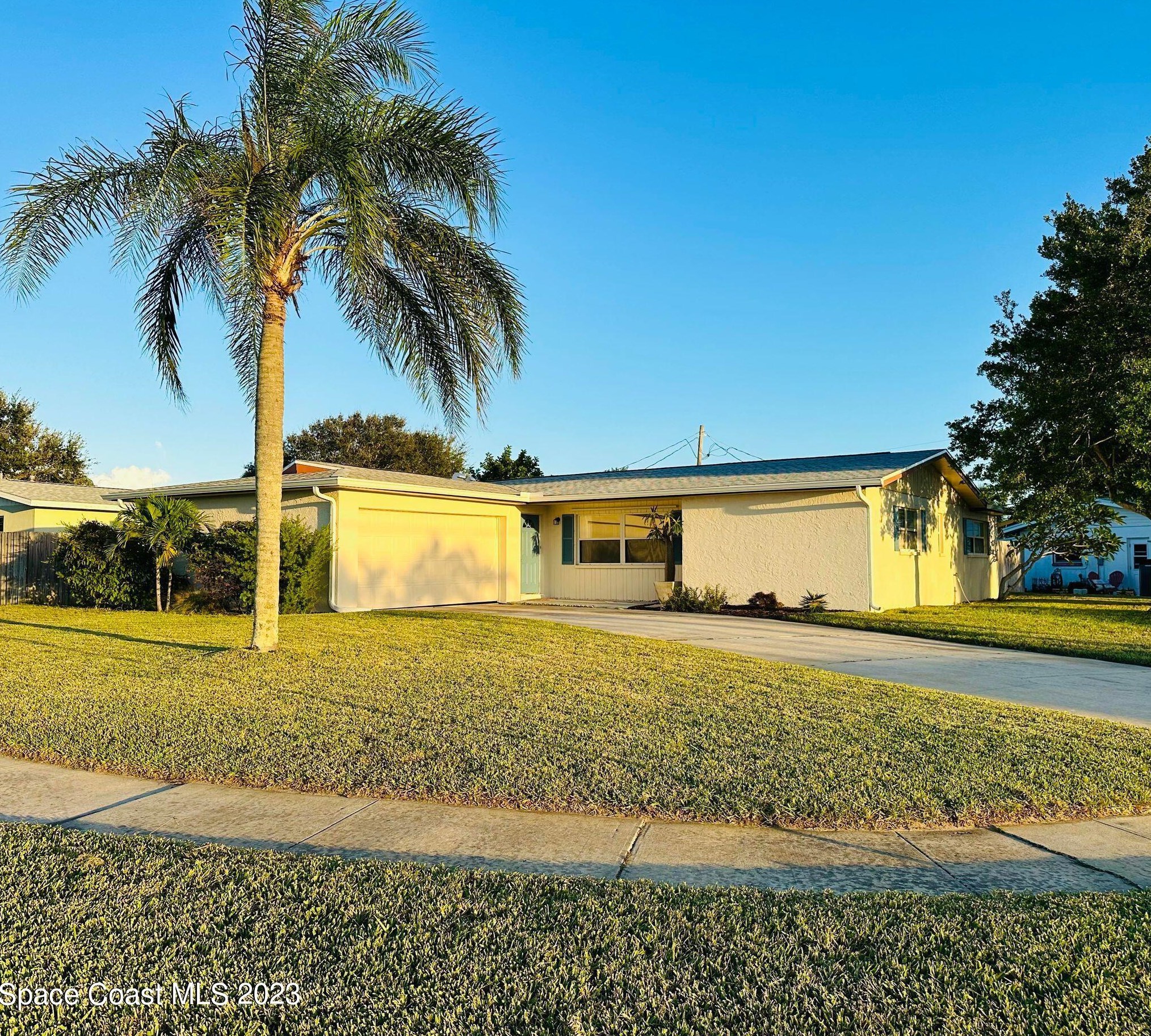 949 Golden Beach Blvd, Melbourne, FL 32937-2753