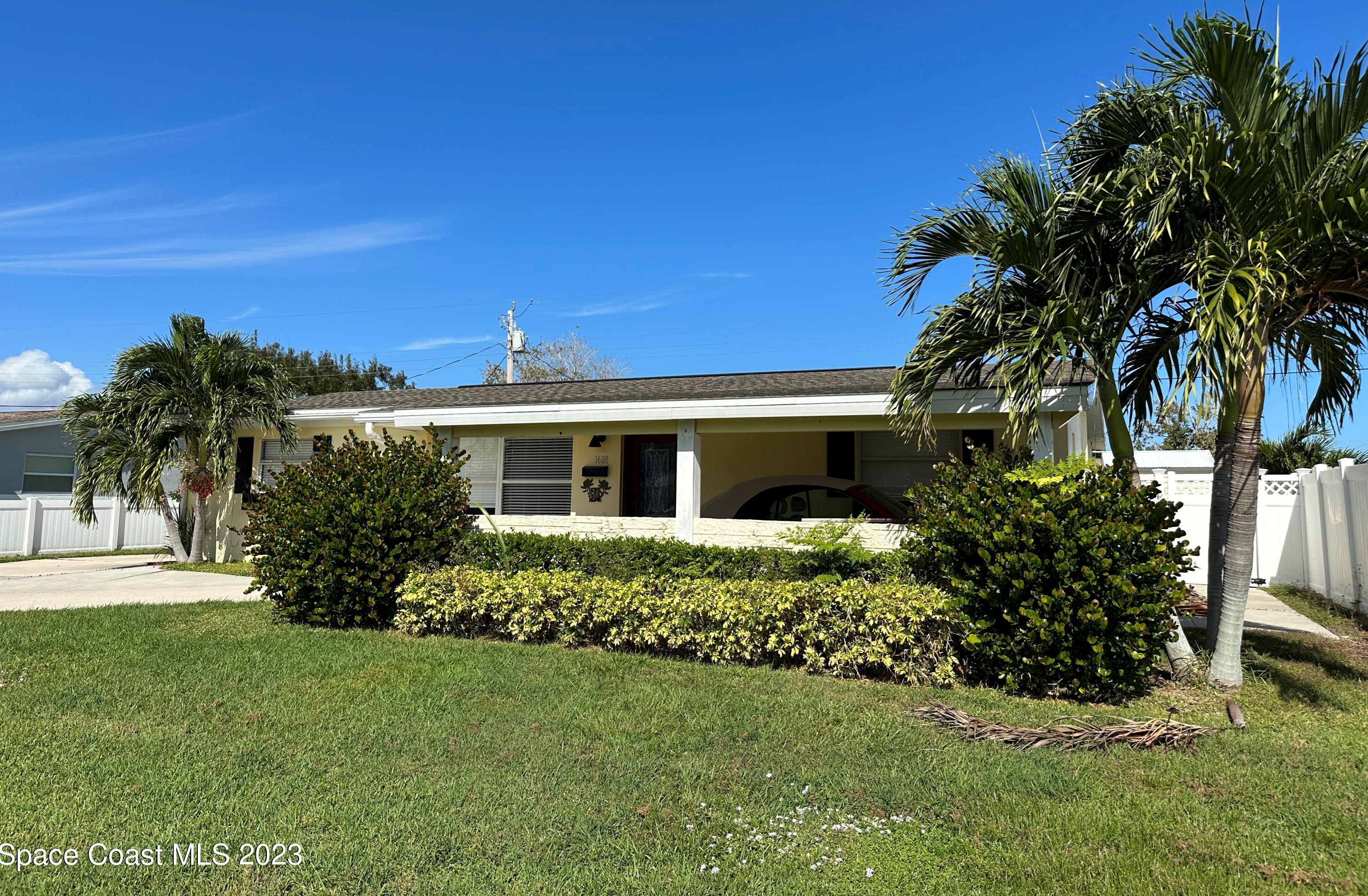 1688 Dodge Cir S, Melbourne, FL 32935