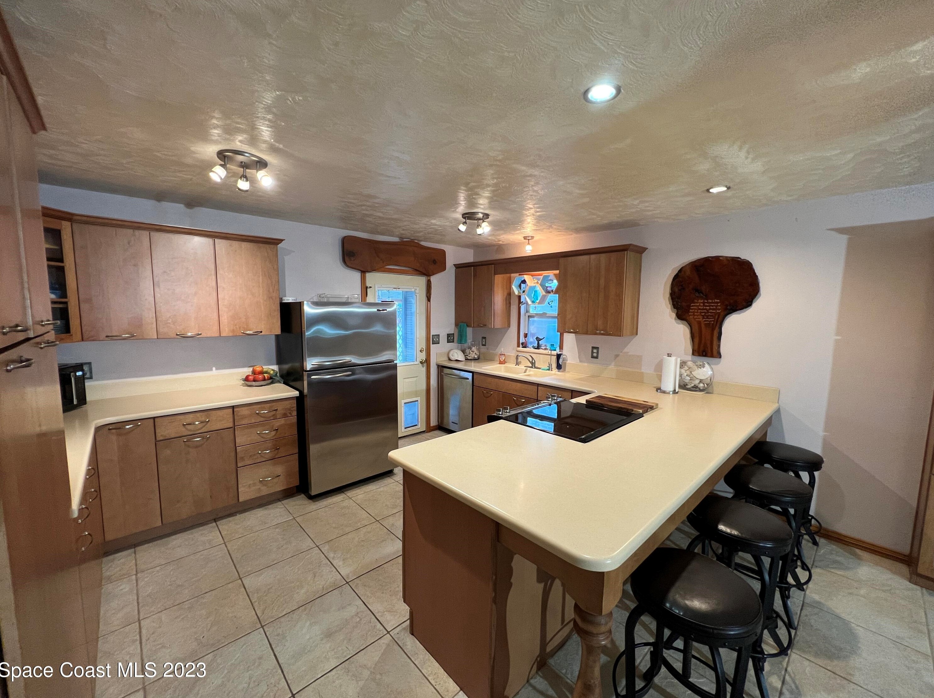 195 Exmore Ct, Melbourne, FL 32907-3265
