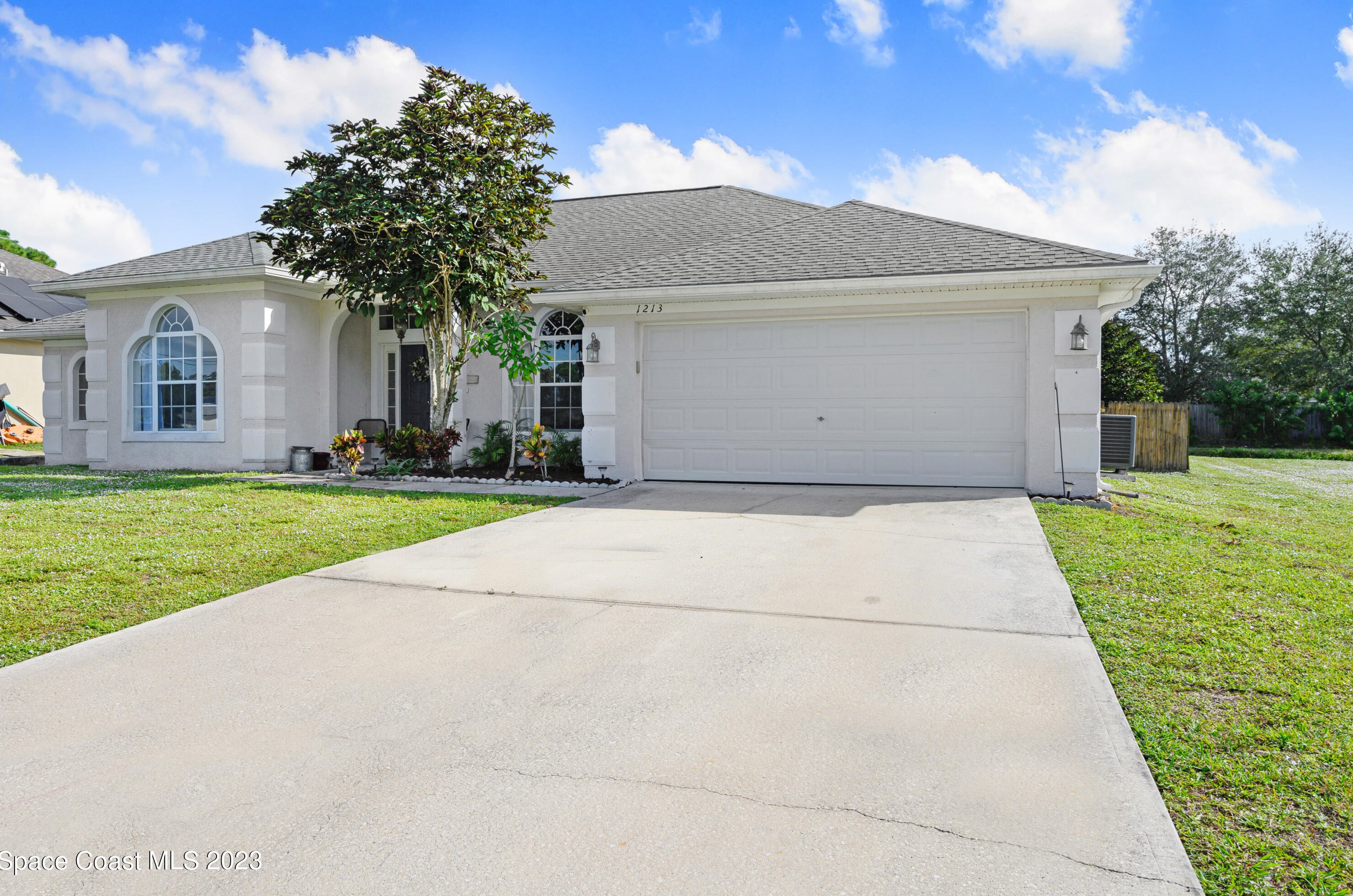 1213 Zander Ave, Melbourne, FL 32909-5284