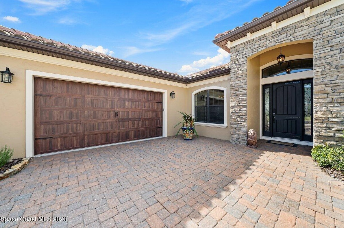 1504 Alto Vista Dr, Melbourne, FL 32940-6996