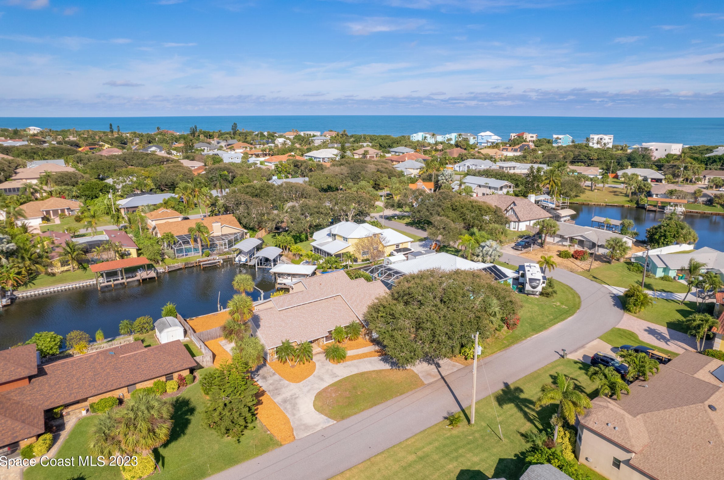 292 Arrowhead Ln, Melbourne FL  32951-3530 exterior