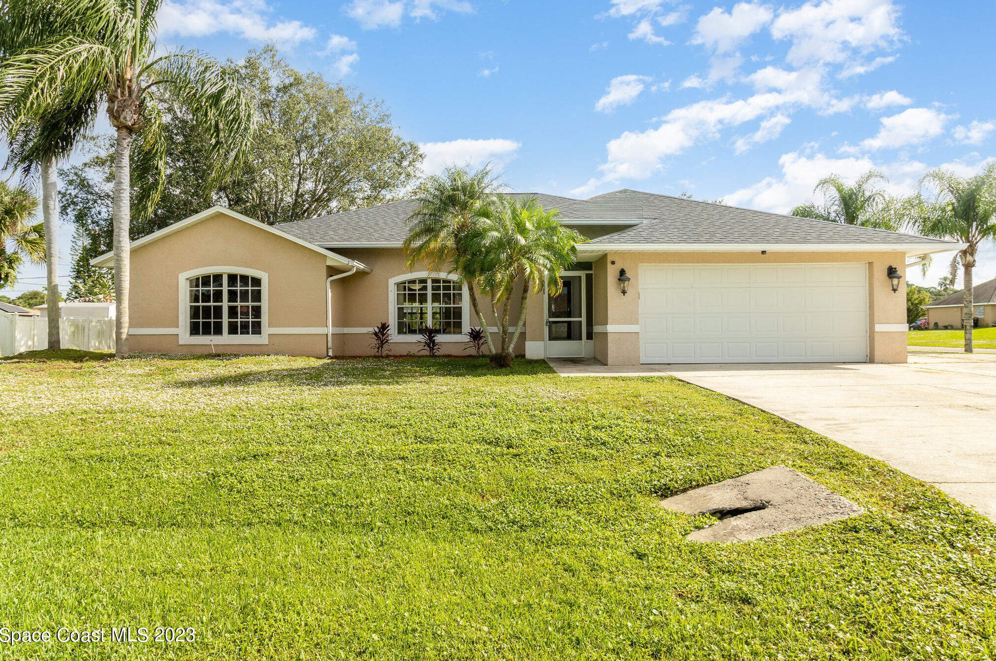 1325 Ashboro Cir, Melbourne, FL 32909-6552
