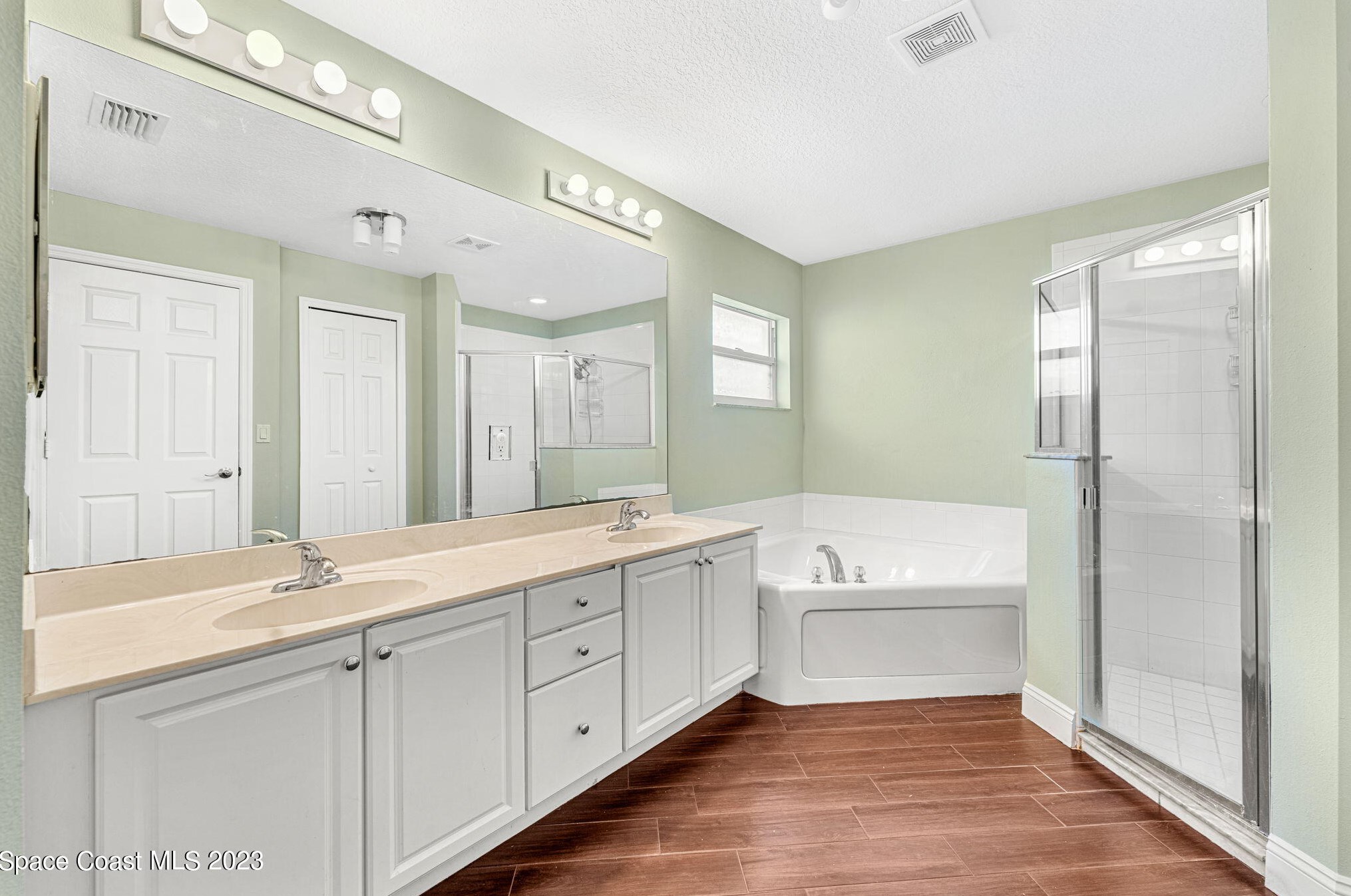 2625 Tuscarora Ct, Melbourne FL 32904-8092 exterior