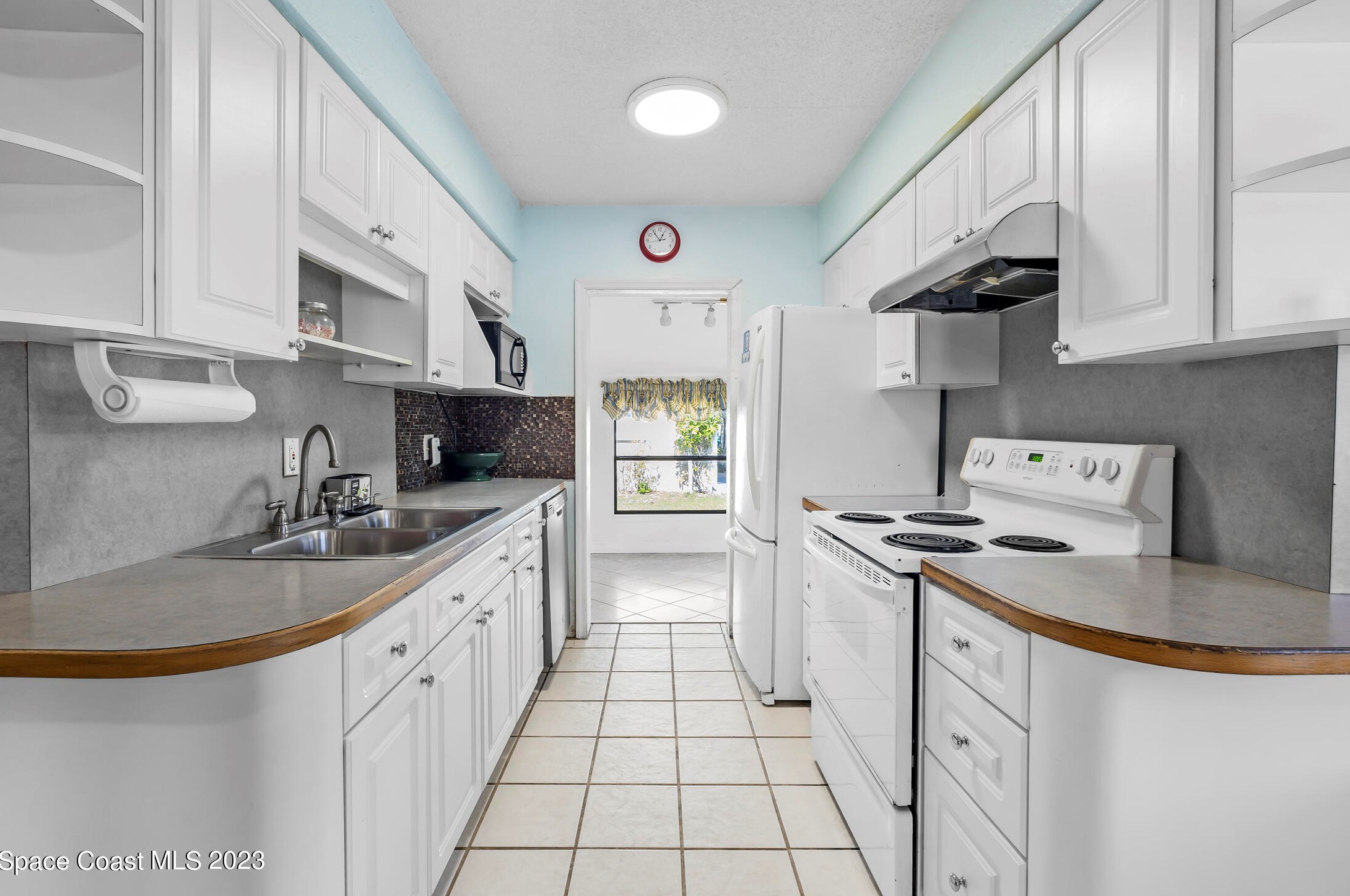1812 Radnor Dr, Melbourne FL  32901-4225 exterior