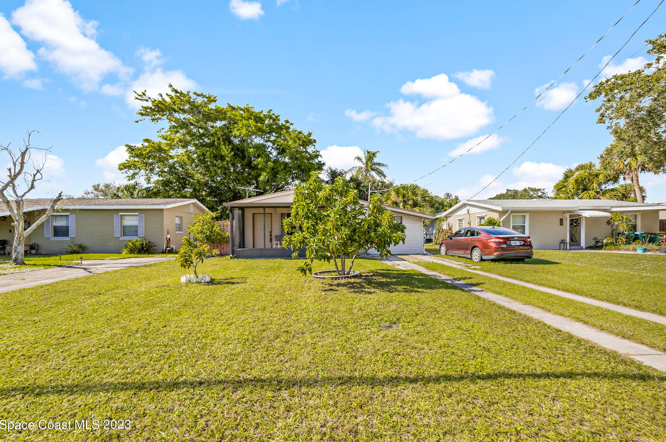 1812 Radnor Dr, Melbourne, FL 32901-4225