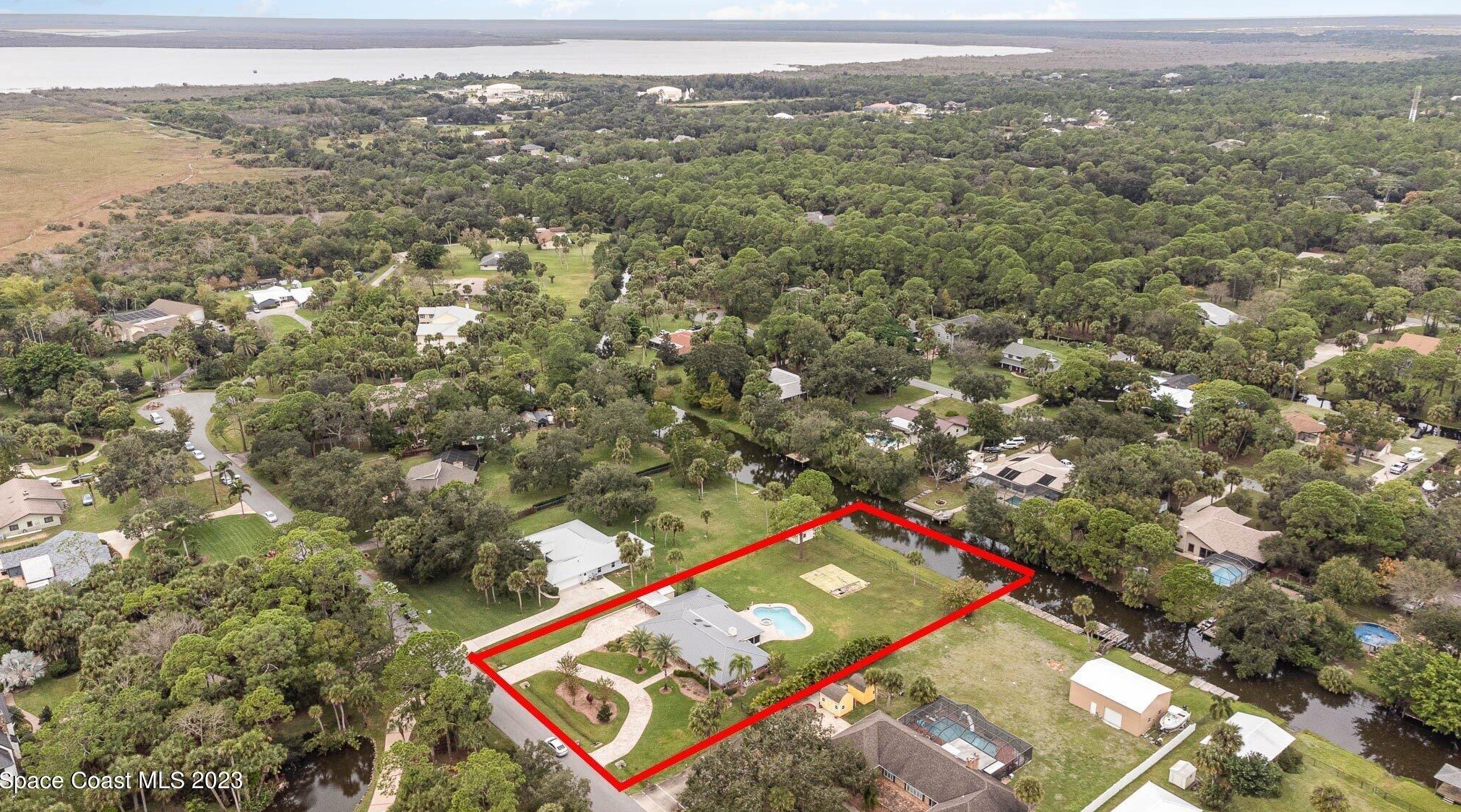 5400 Sand Lake Dr, Melbourne, FL 32934-2804