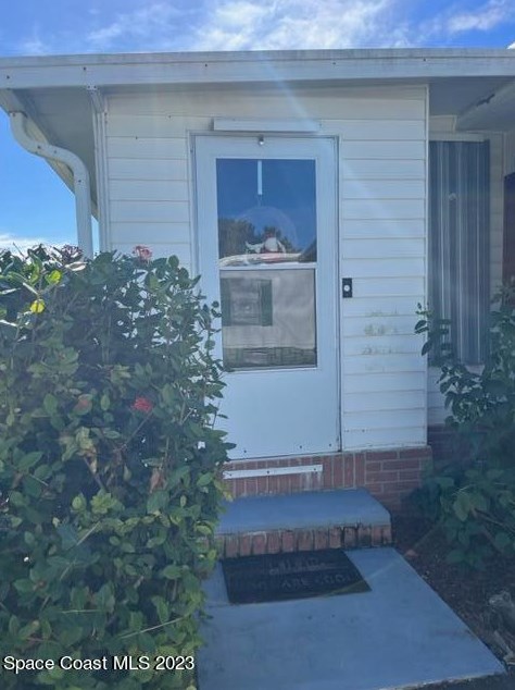 325 Egret Cir, Sebastian, FL 32976