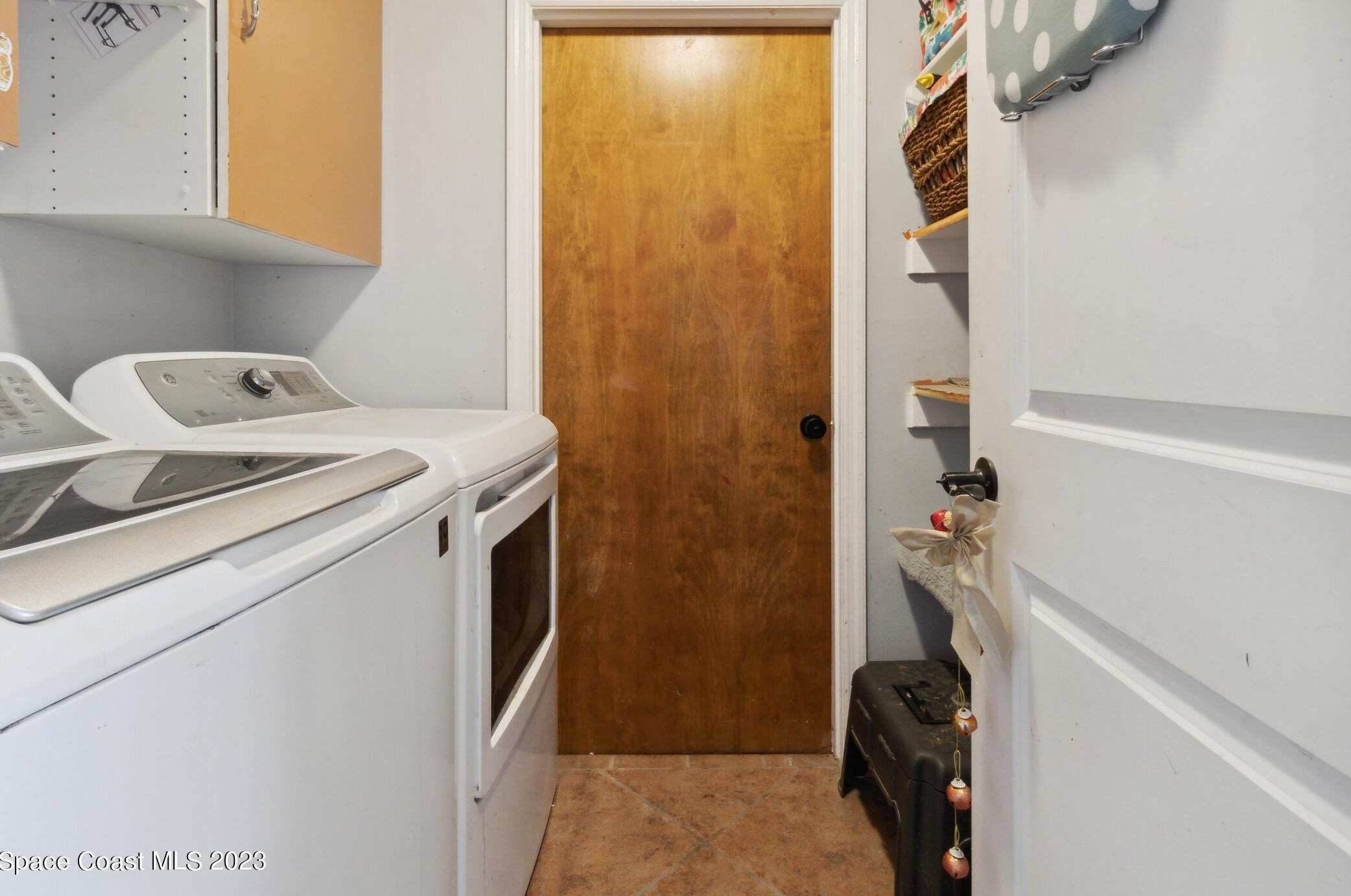 1368 Prospect Cir, Melbourne FL 32907-1129 exterior