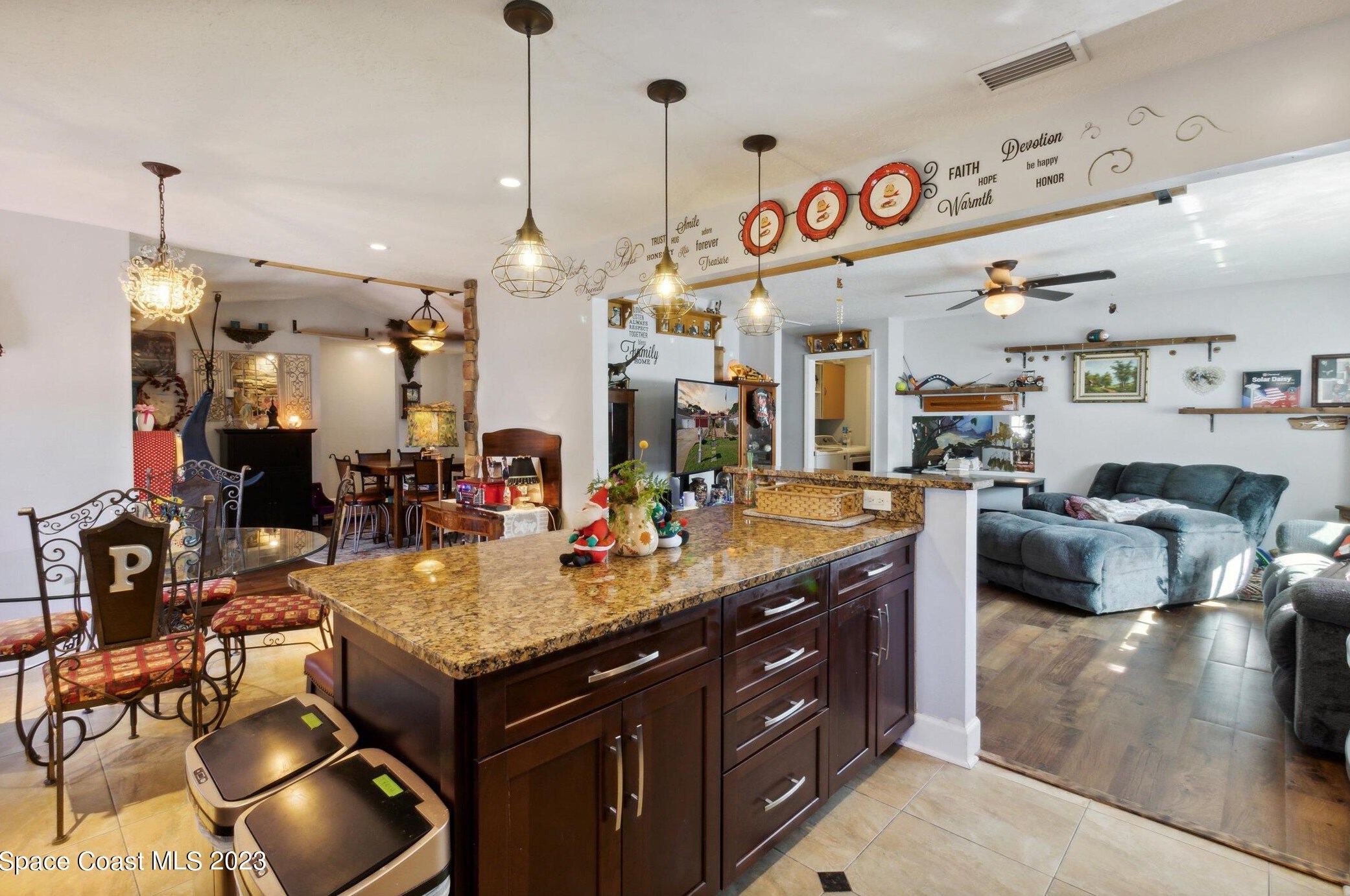 1368 Prospect Cir, Melbourne FL 32907-1129 exterior