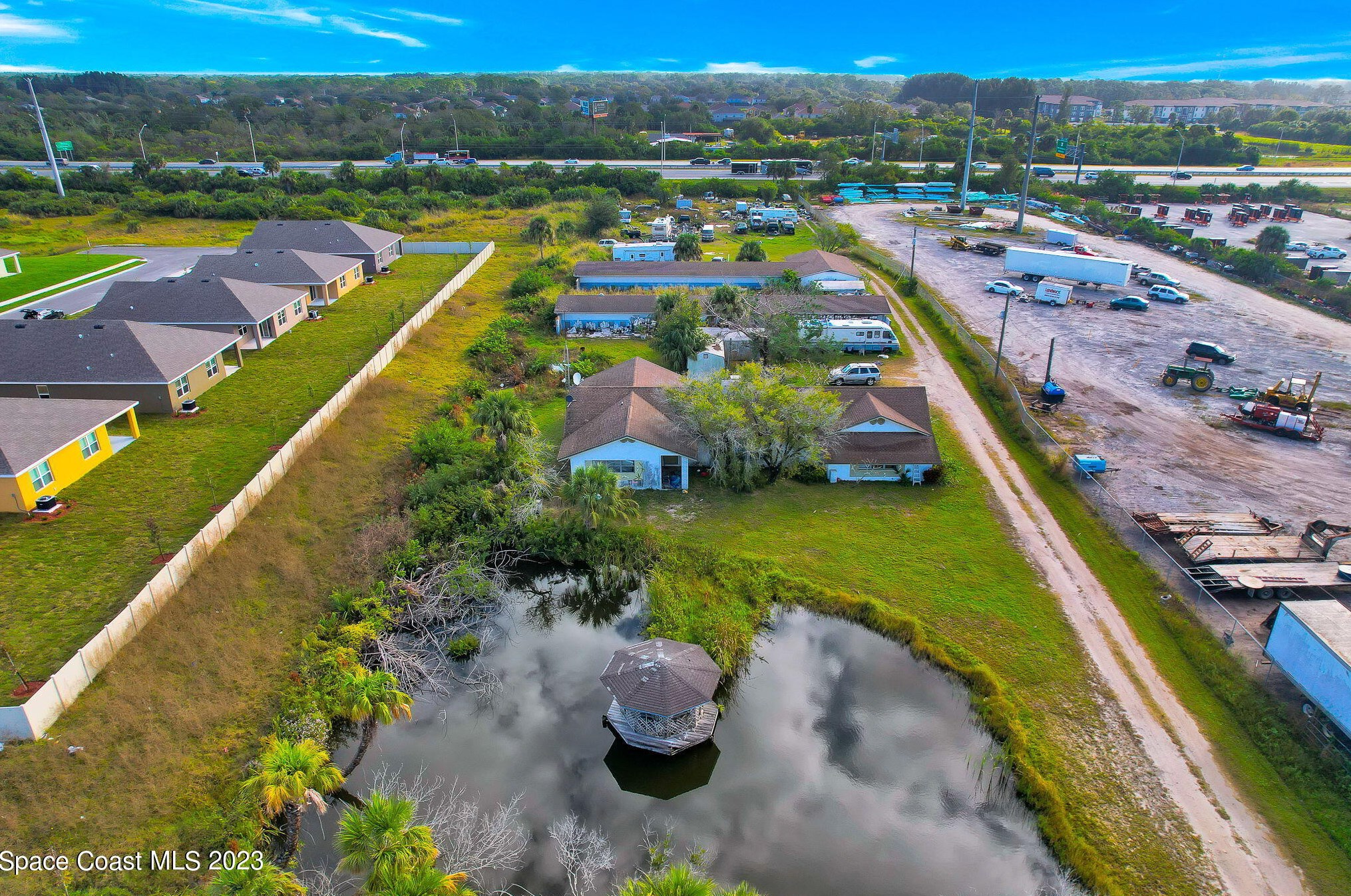 1425 Columbia Ln, Melbourne, FL 32904-9701