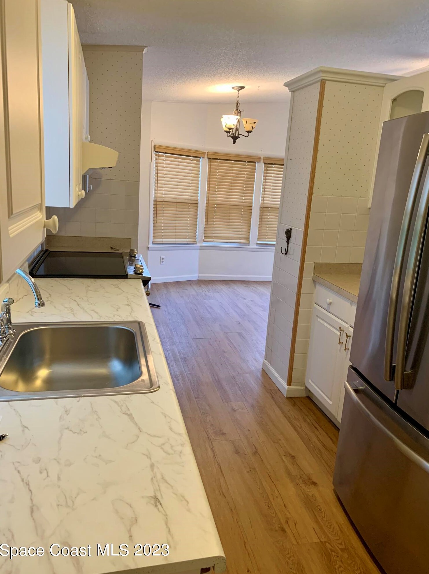 706 Periwinkle Cir, Sebastian FL  32976-7675 exterior