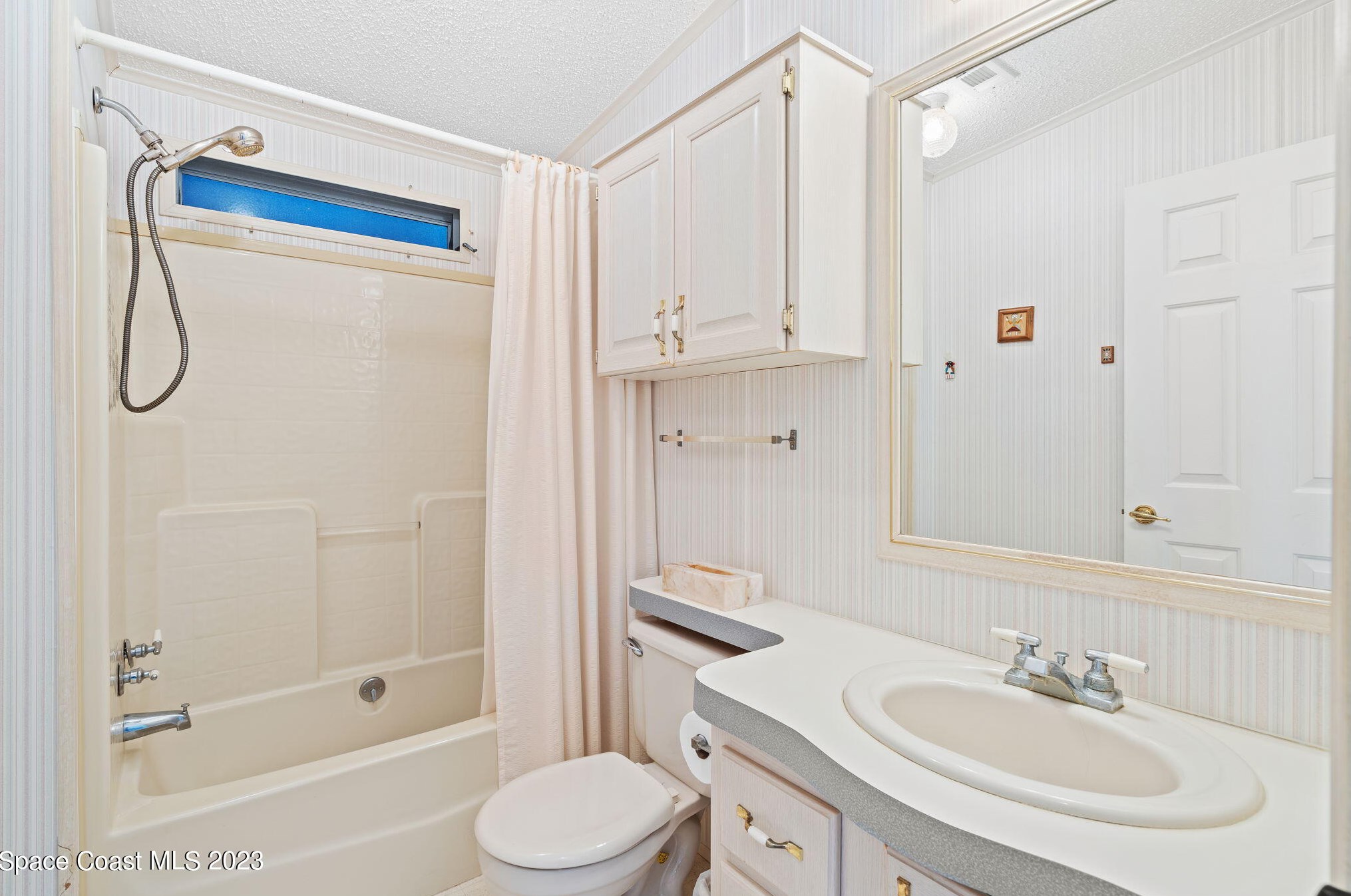 701 Gladiolus Dr, Sebastian FL  32976-7670 exterior