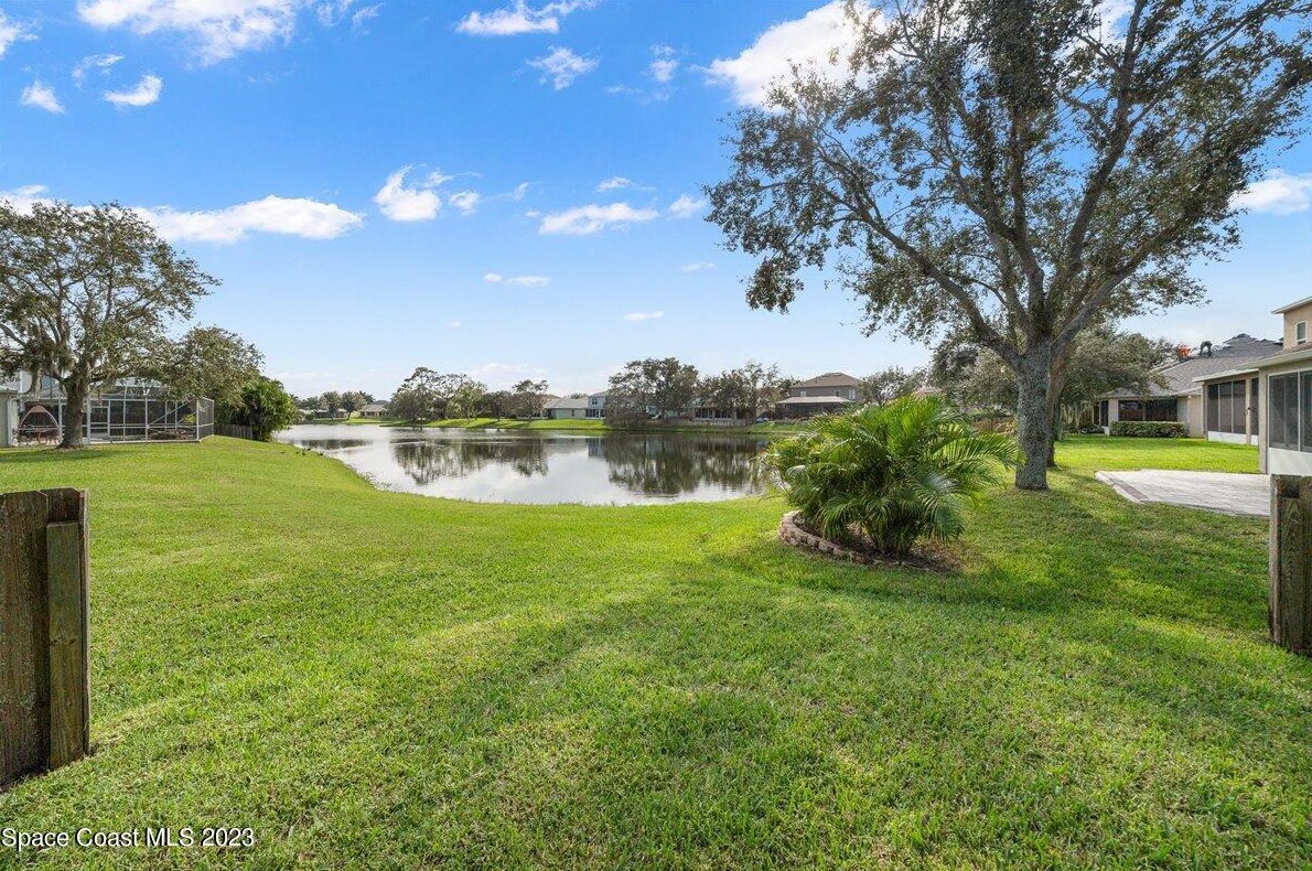 2561 Brookshire Cir, Melbourne, FL 32904-6639