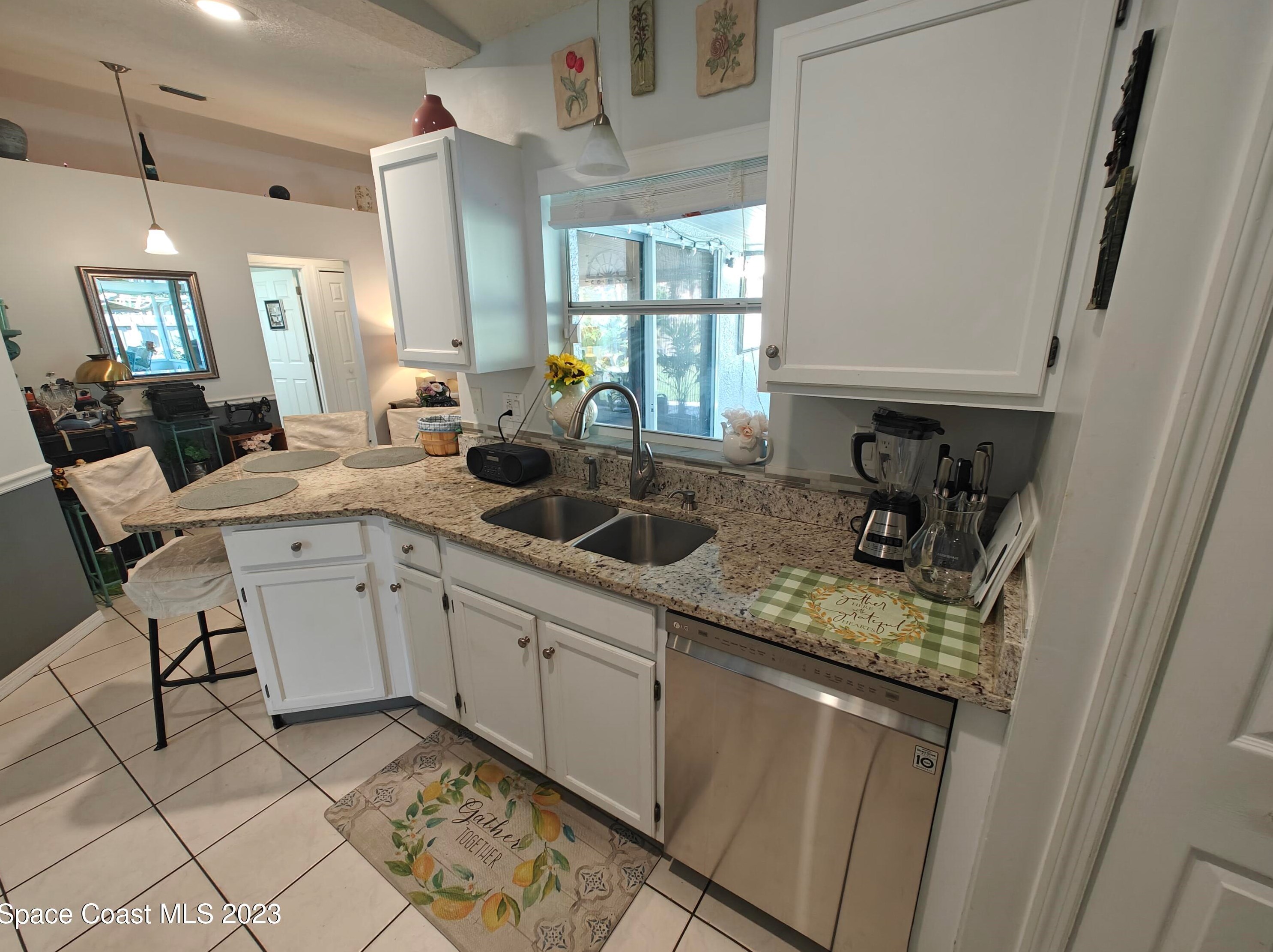 877 Niagara St, Melbourne, FL 32907-8213