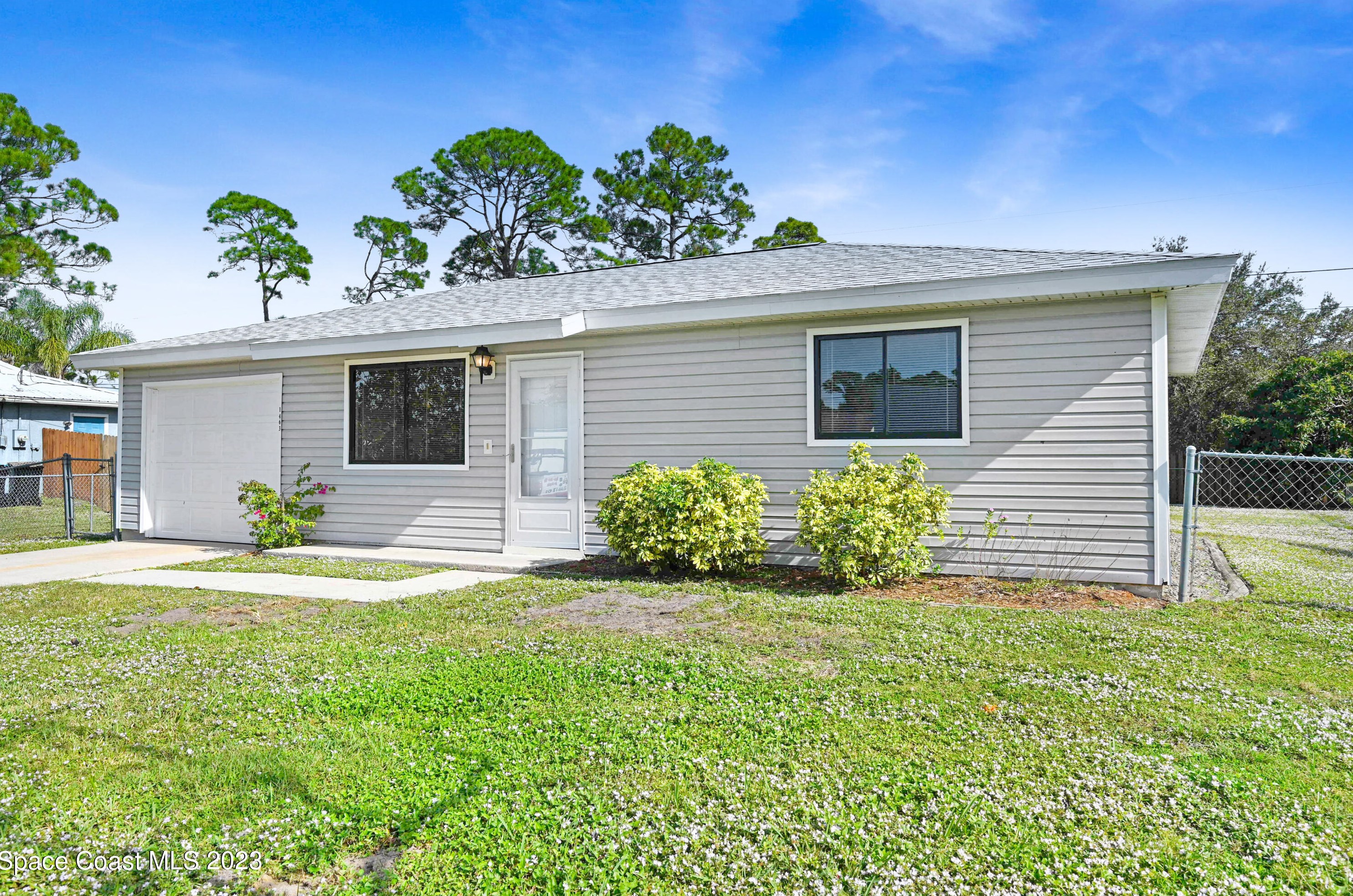 1463 Leeward Ave, Melbourne, FL 32909-5638