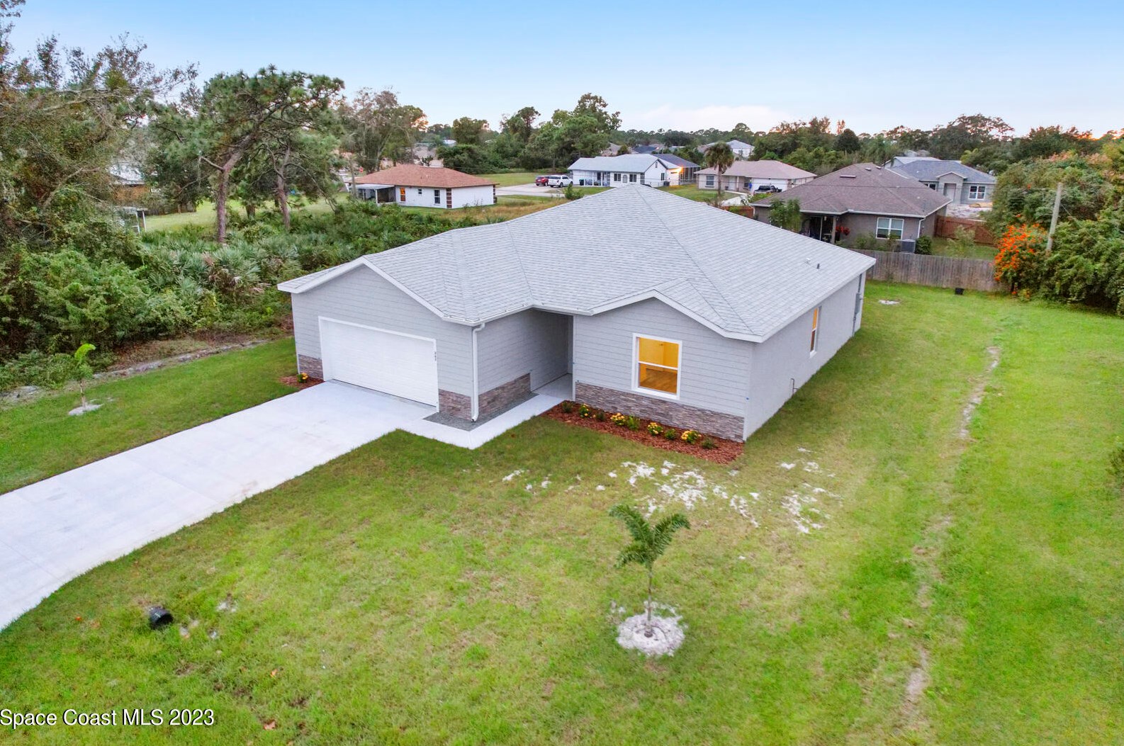 362 Comet Ave Se, Melbourne, FL 32909