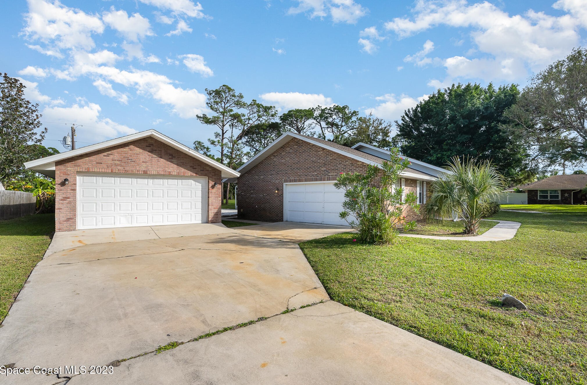 1425 Garwood Dr, Melbourne, FL 32904-1993