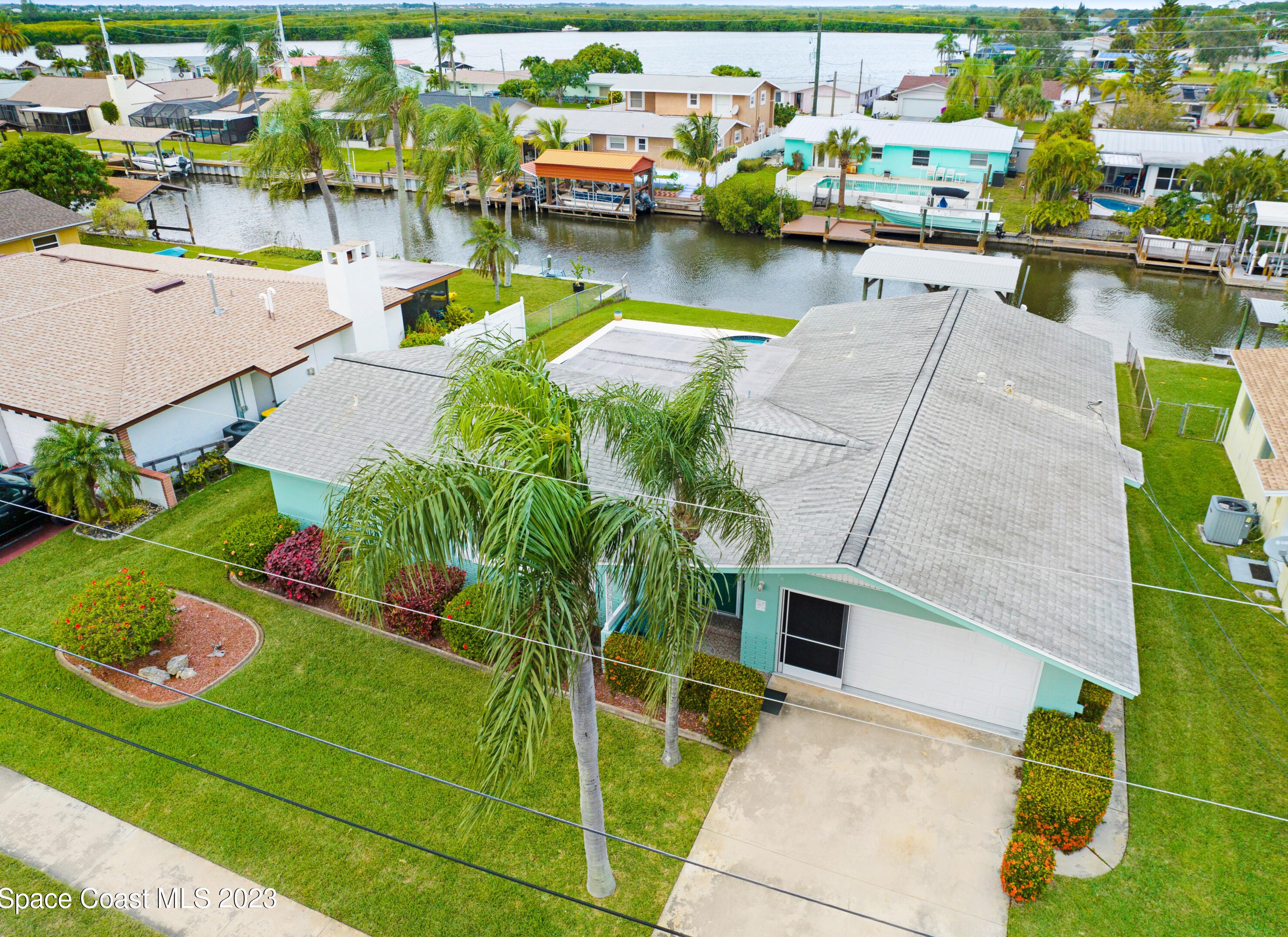 1290 Island Dr, Merritt Island, FL 32952