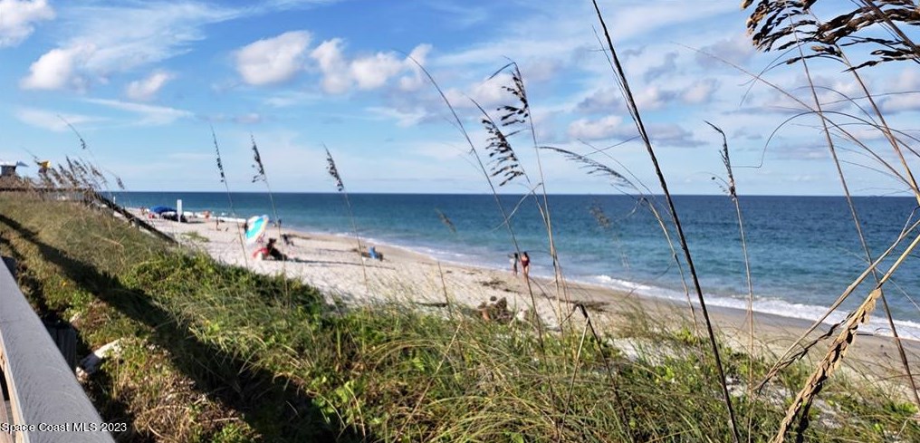4049 Ocean Dr #507, Vero Beach, FL 32963