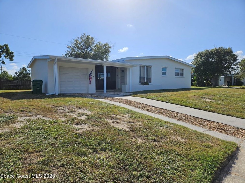 745 Schumann Dr, Sebastian, FL 32958