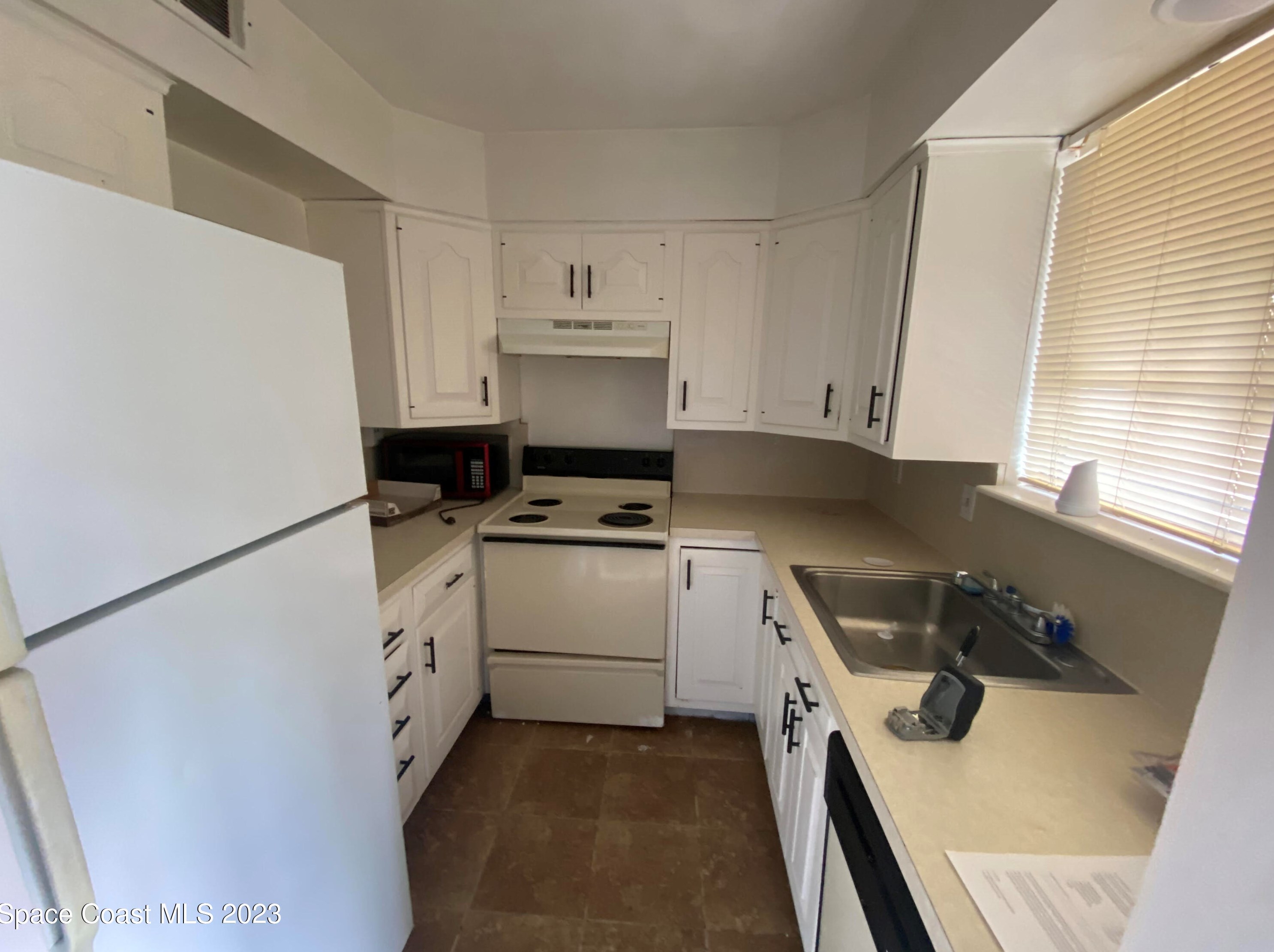 1200 Bretta St #14, Jacksonville, FL 32210